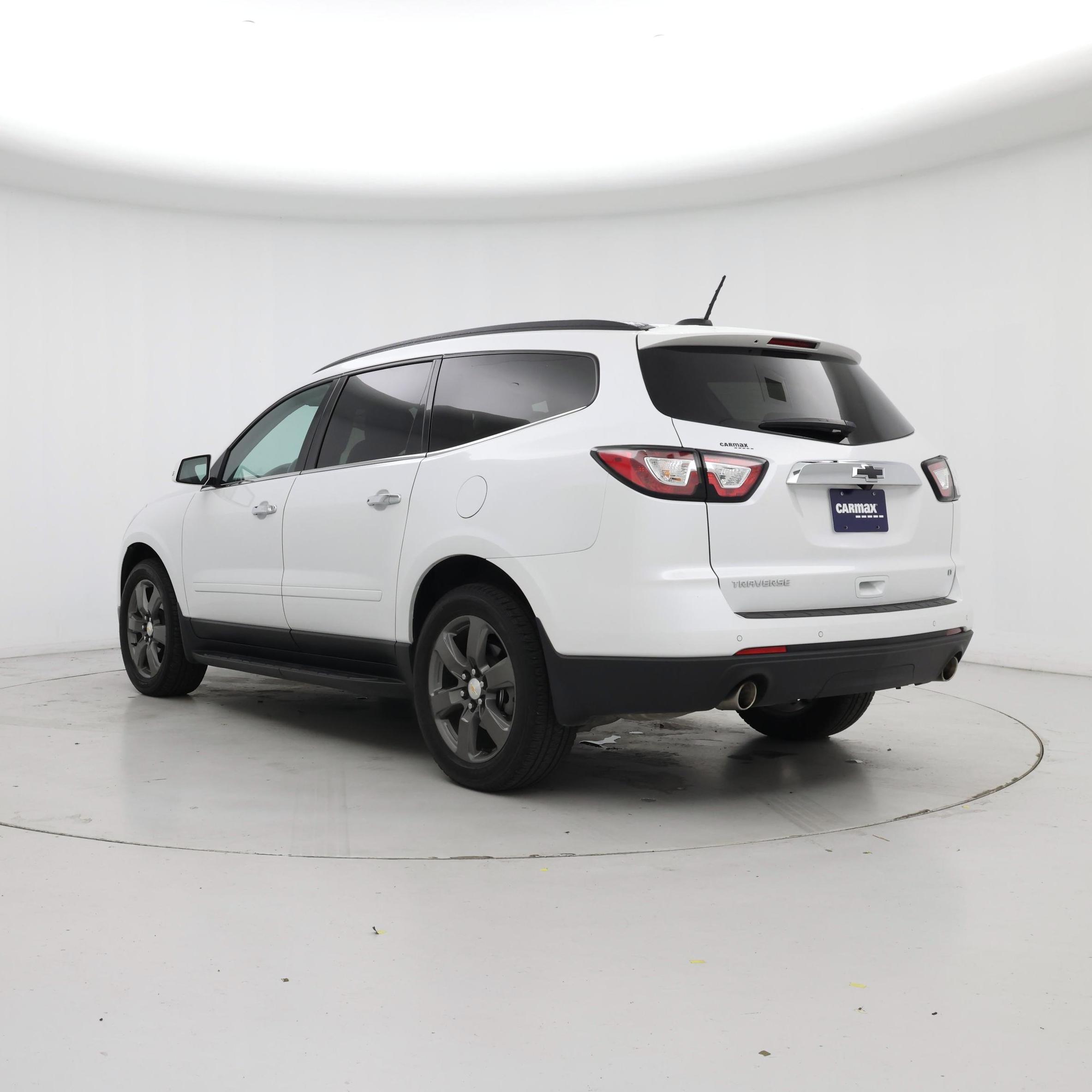 Thumbnail: 2017 Chevrolet Traverse - 2