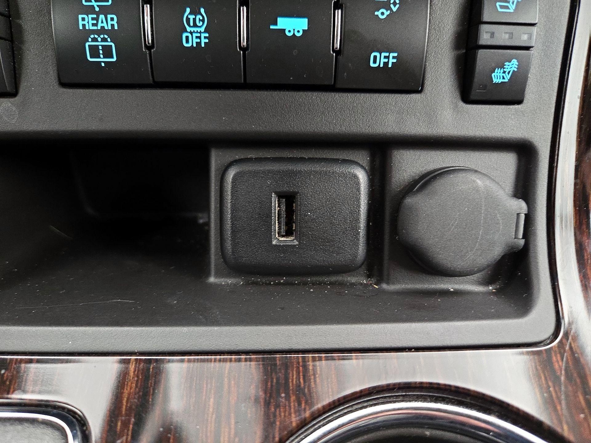 Thumbnail: 2017 Chevrolet Traverse - 19