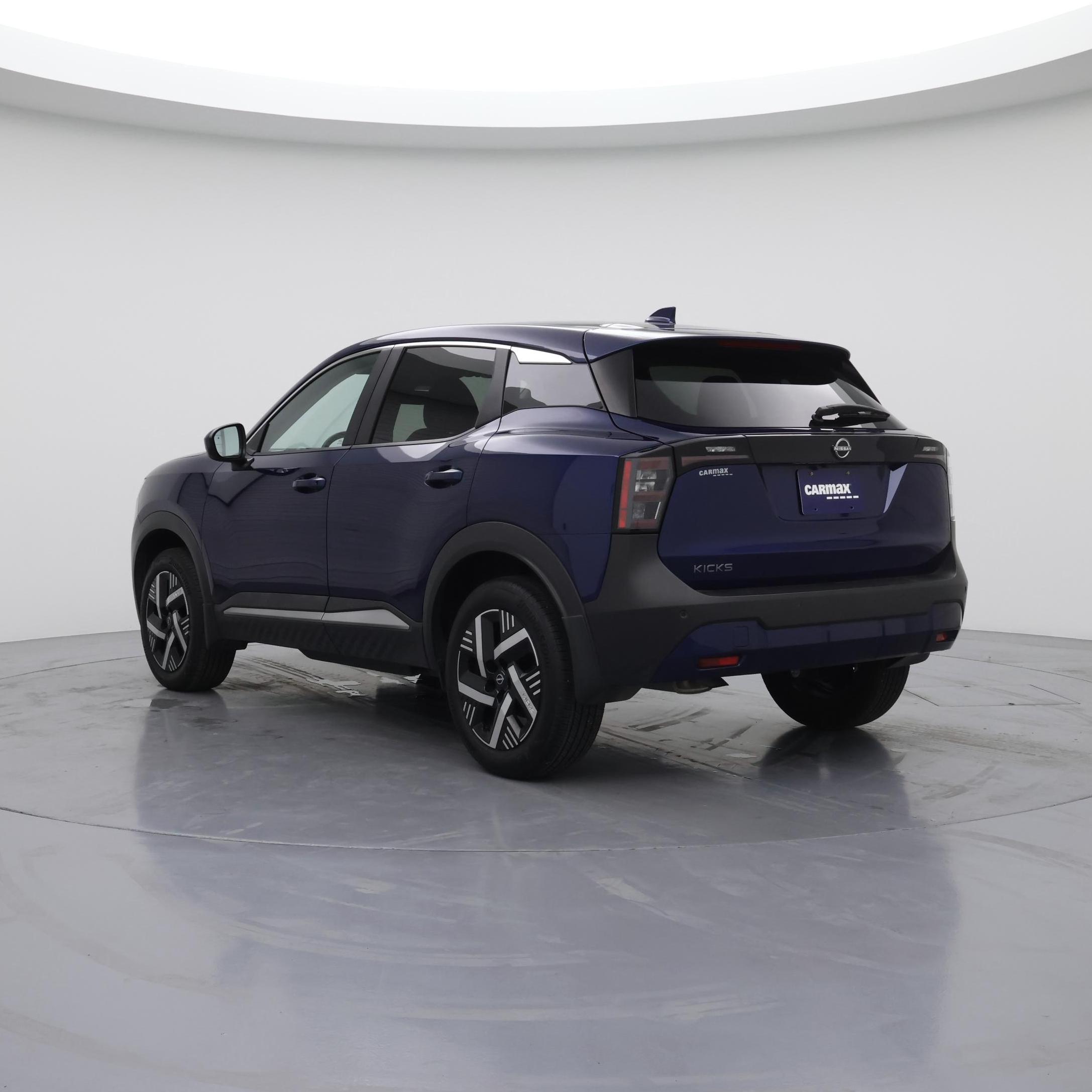 Thumbnail: 2025 Nissan Kicks - 2