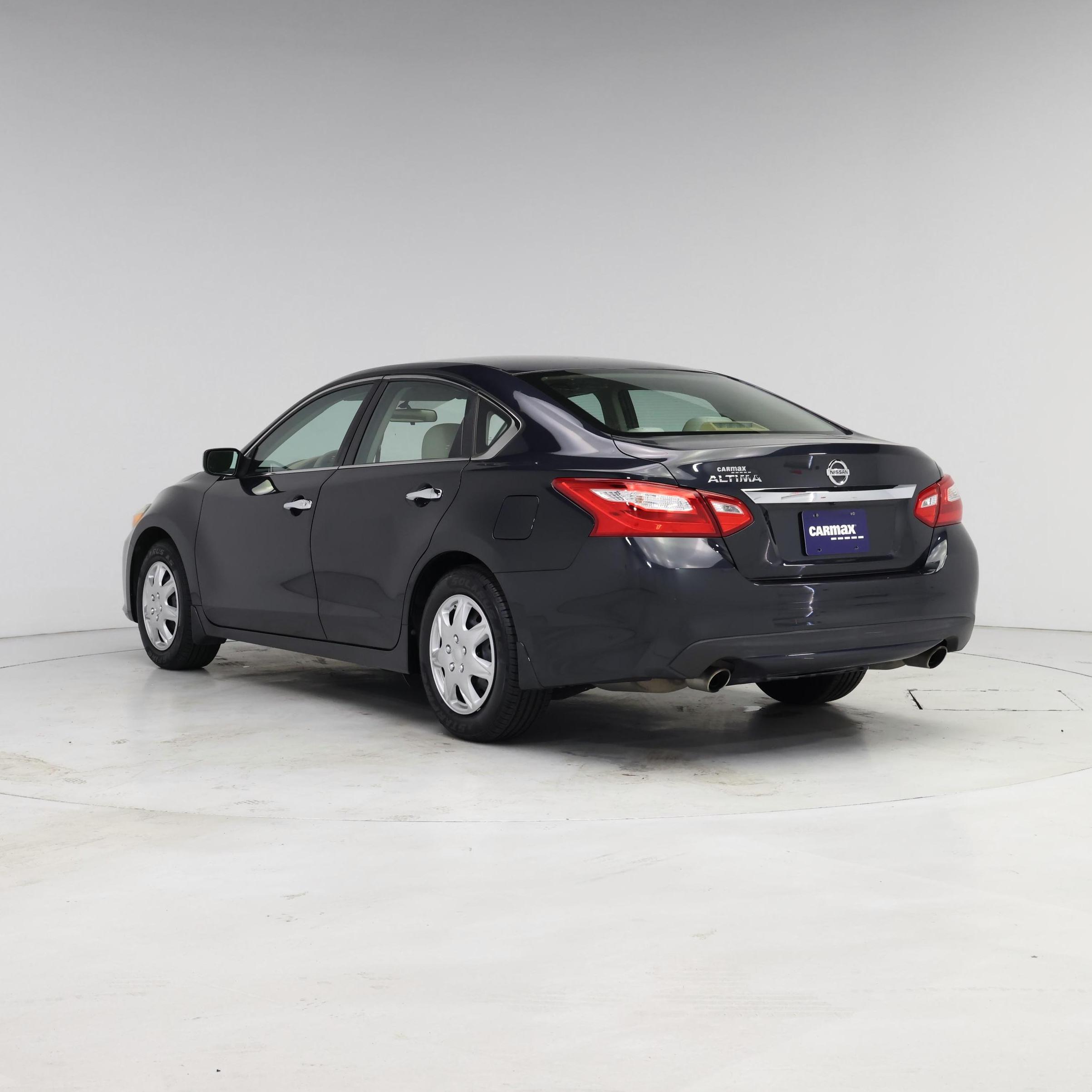 Thumbnail: 2016 Nissan Altima - 2