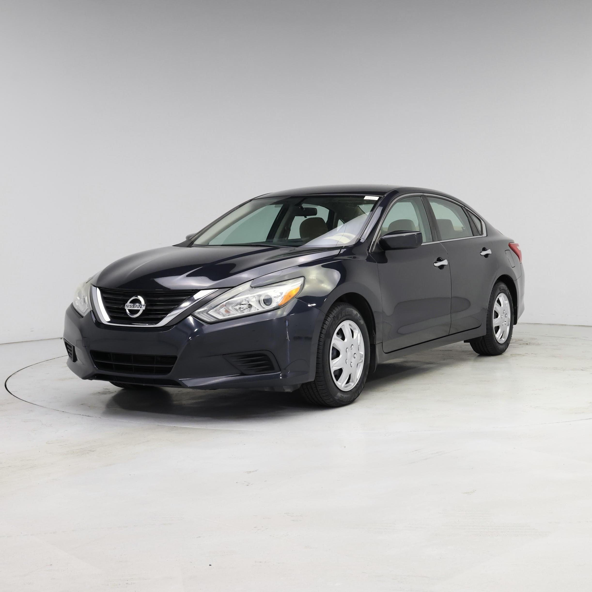 Thumbnail: 2016 Nissan Altima - 4