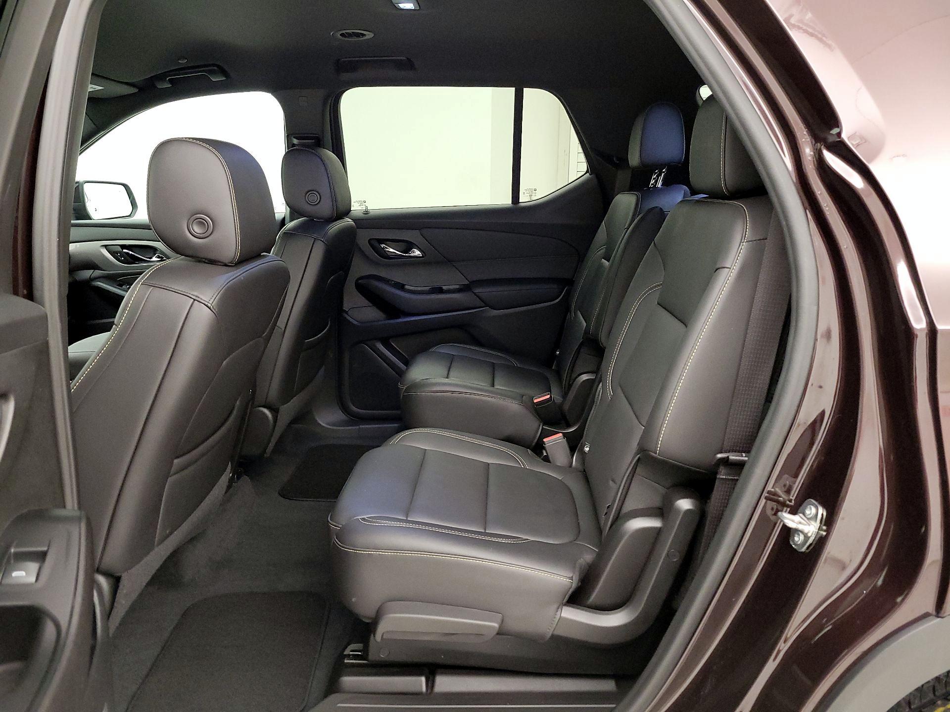 Thumbnail: 2023 Chevrolet Traverse - 19