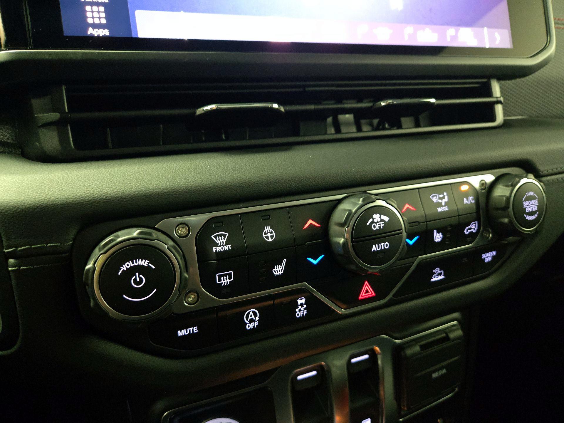 Thumbnail: 2024 Jeep Wrangler - 17