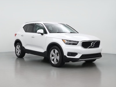 2022 Volvo XC40 T5 Momentum
