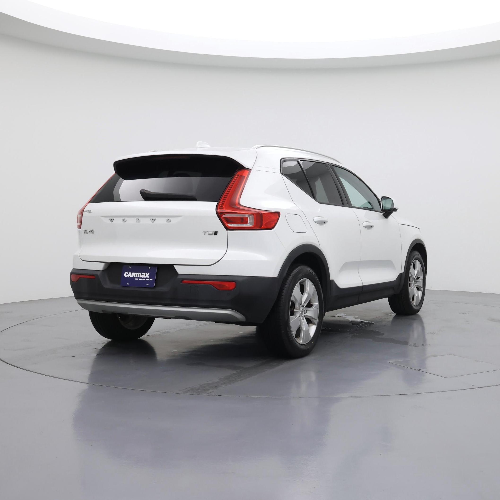 Thumbnail: 2022 Volvo XC40 - 8