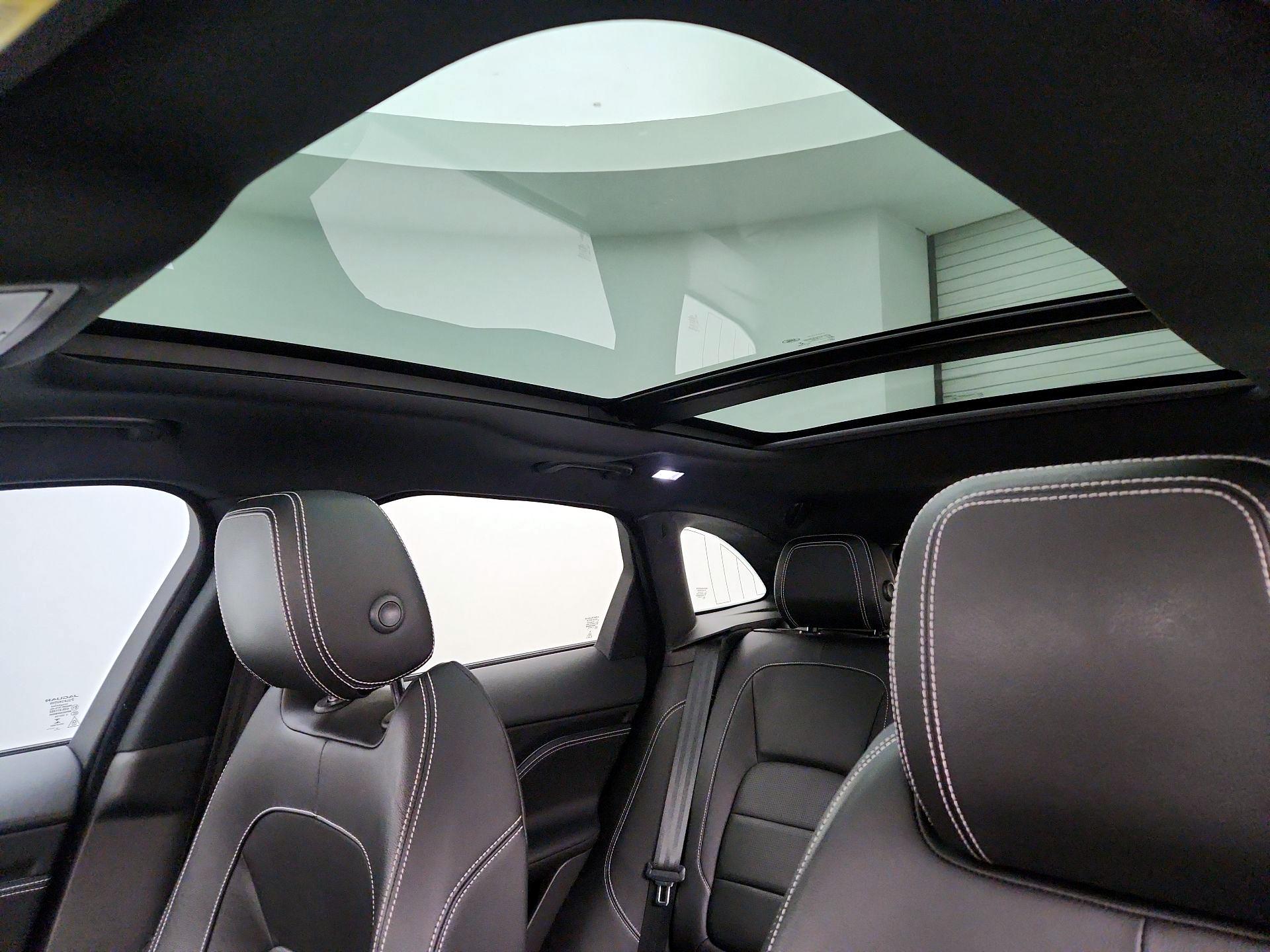 Thumbnail: 2018 Jaguar F-Pace - 20