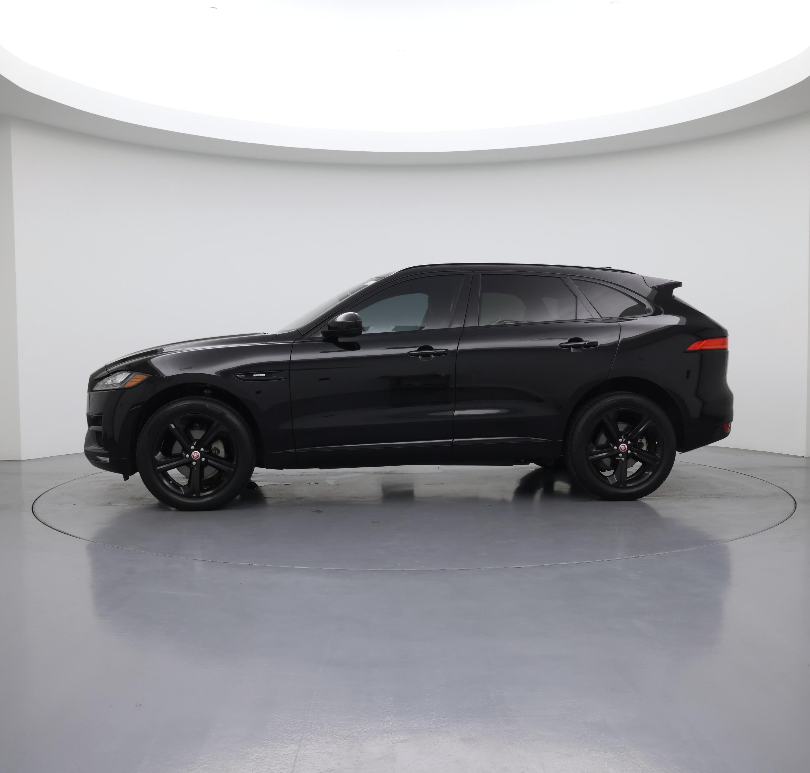 Thumbnail: 2018 Jaguar F-Pace - 3