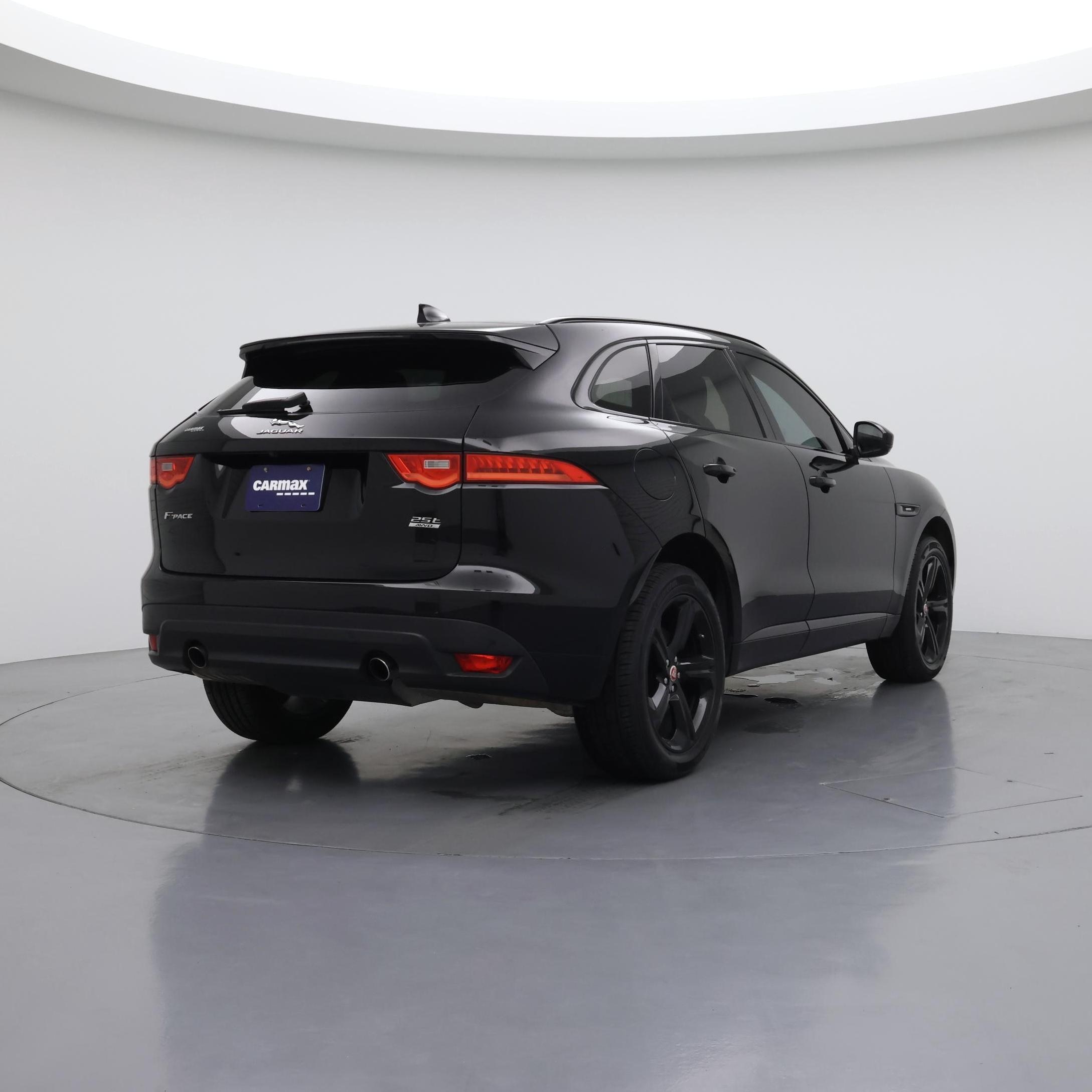 Thumbnail: 2018 Jaguar F-Pace - 8