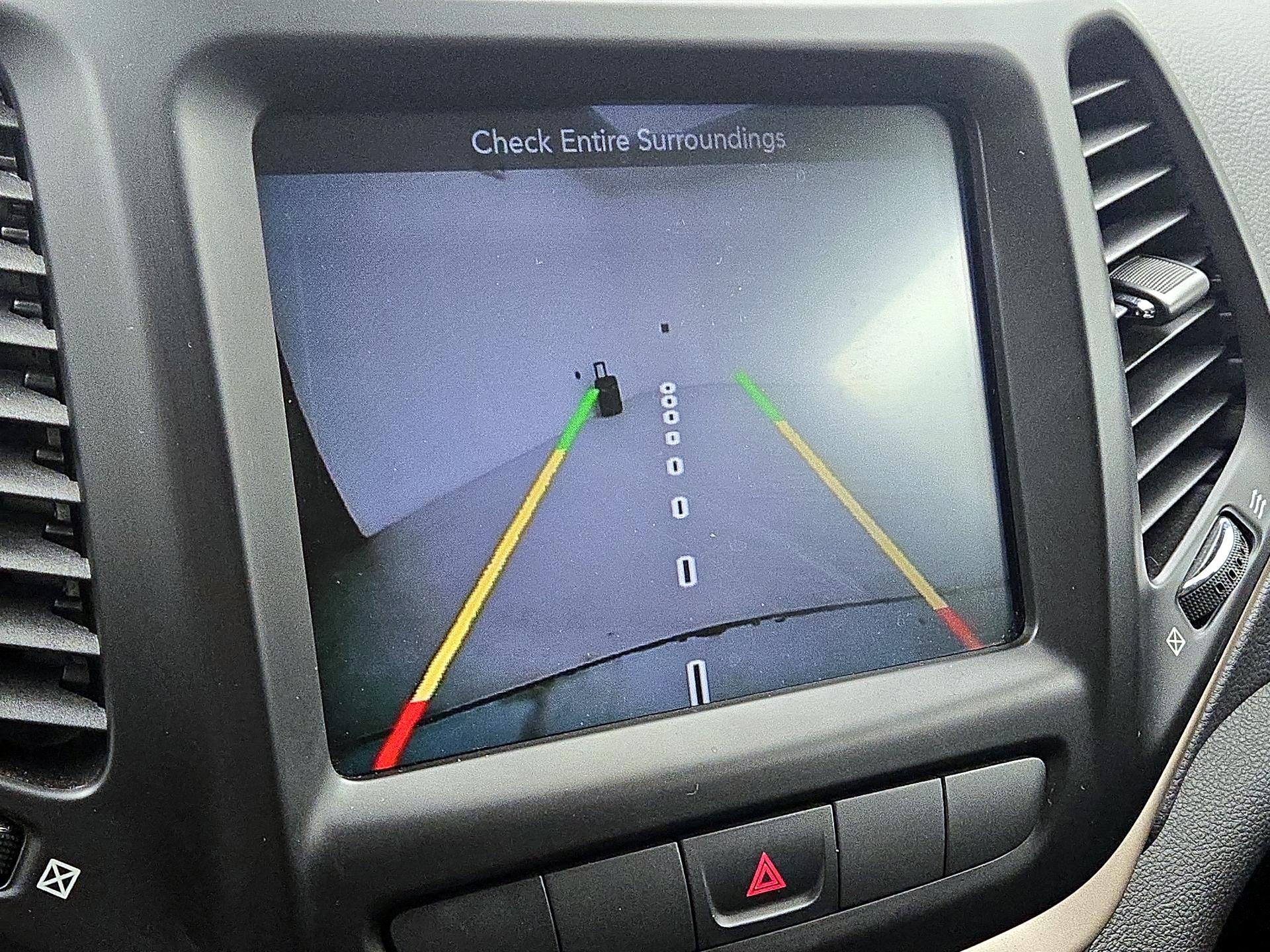 Thumbnail: 2015 Jeep Cherokee - 14