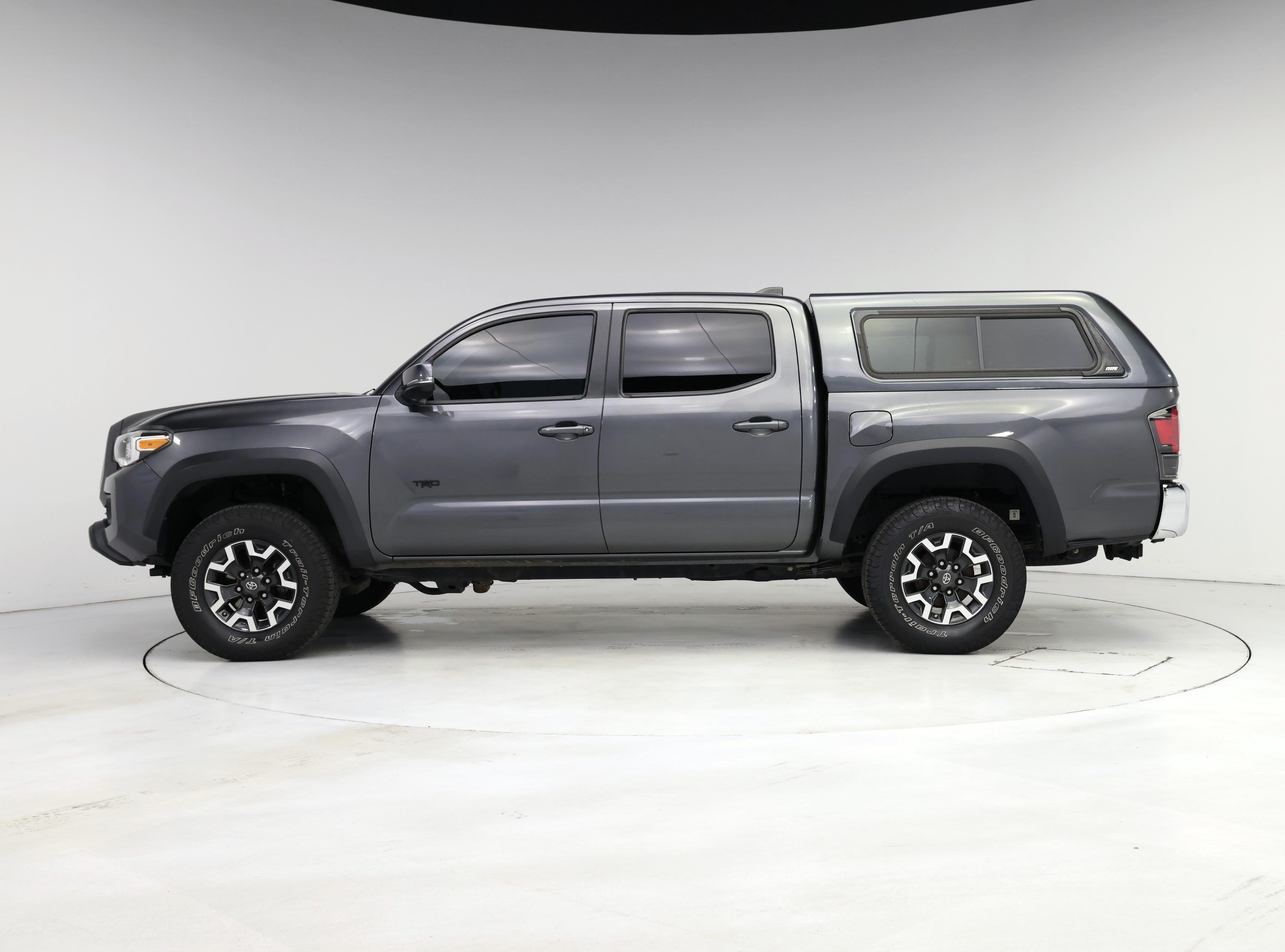 Thumbnail: 2020 Toyota Tacoma - 3