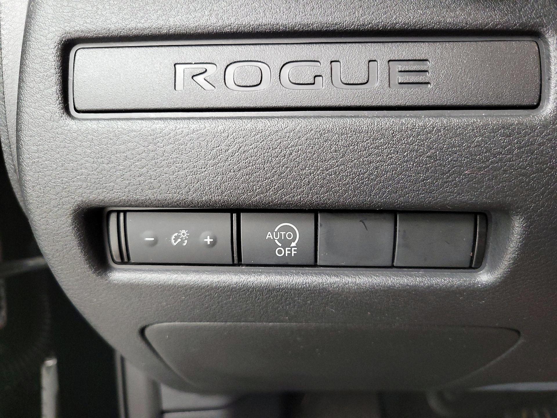 Thumbnail: 2023 Nissan Rogue - 13