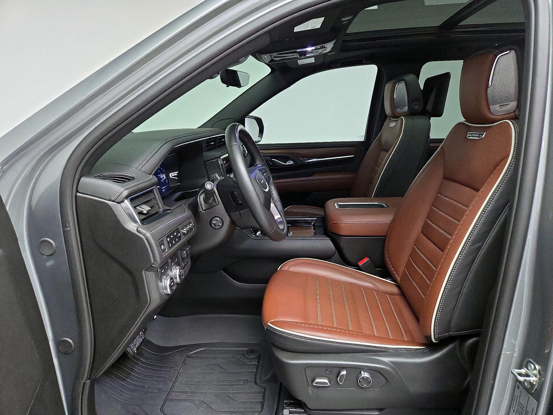 Thumbnail: 2024 GMC Yukon XL - 11