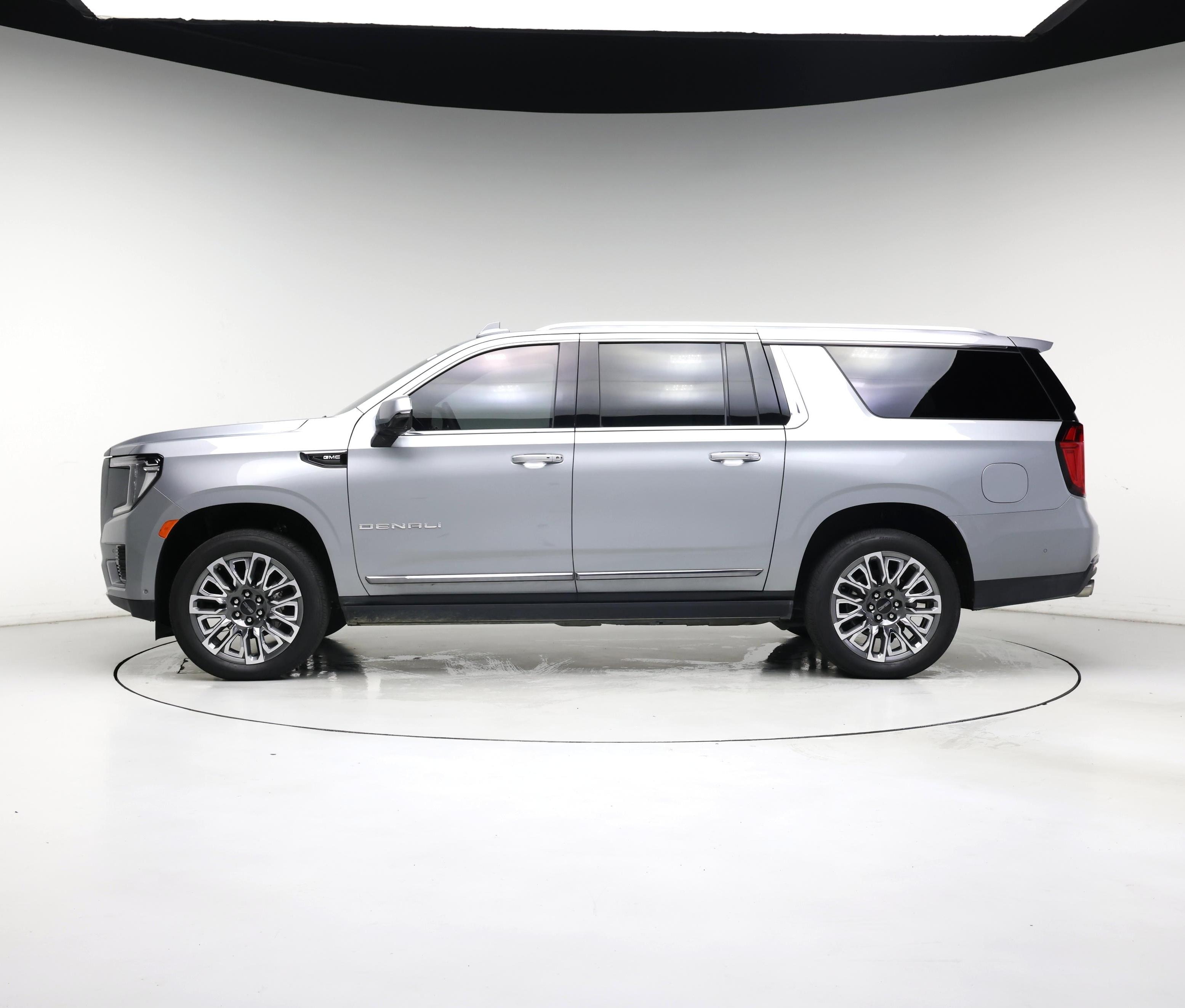 Thumbnail: 2024 GMC Yukon XL - 3