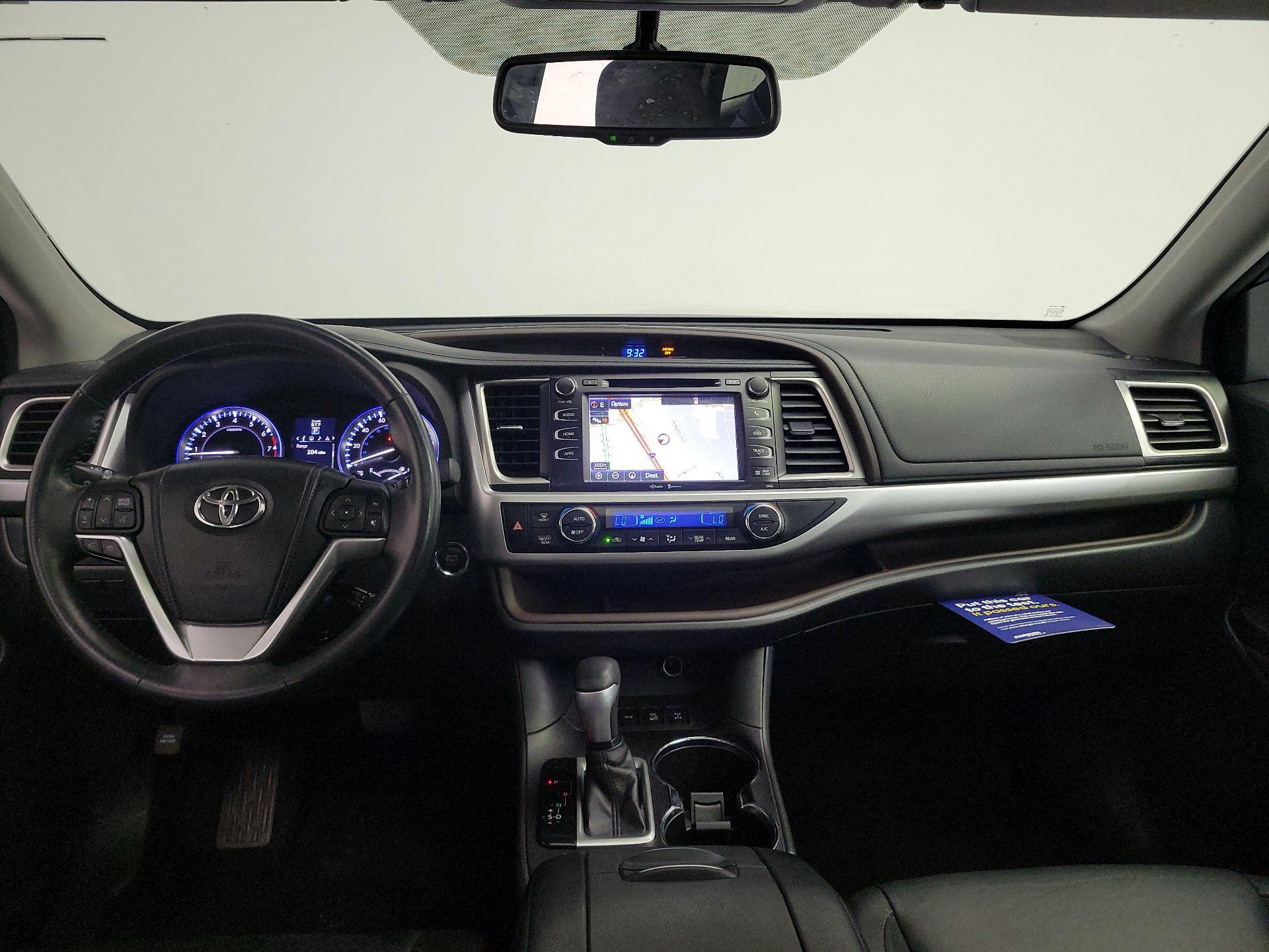 Thumbnail: 2014 Toyota Highlander - 9