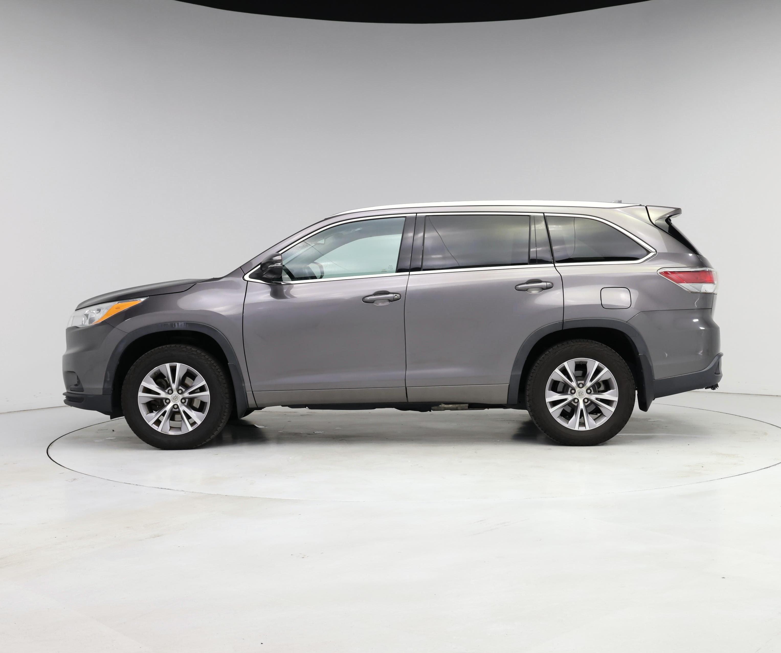 Thumbnail: 2014 Toyota Highlander - 3