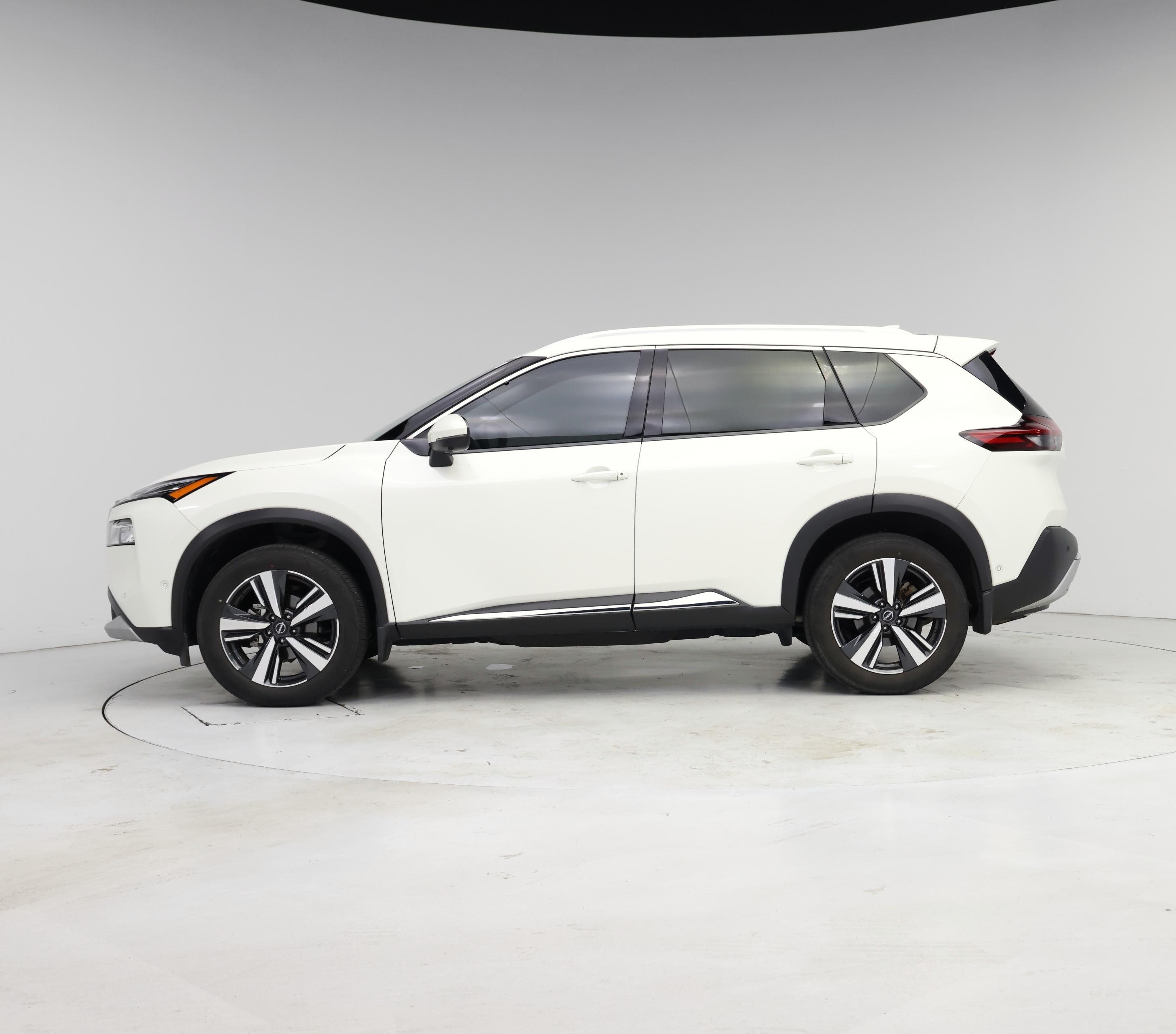 Thumbnail: 2023 Nissan Rogue - 3