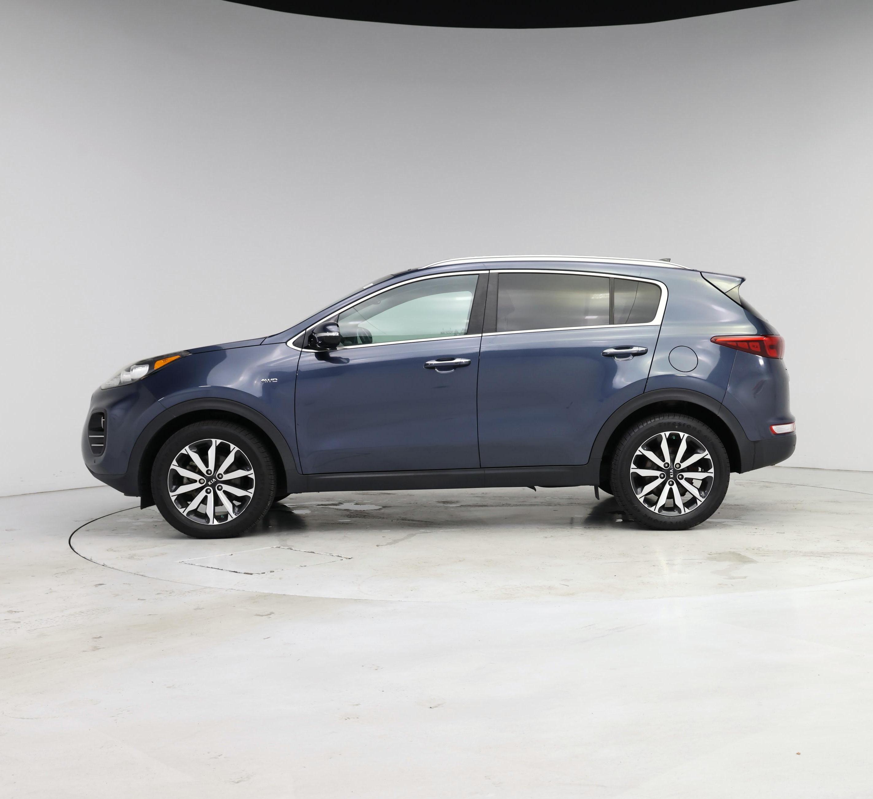 Thumbnail: 2017 Kia Sportage - 3