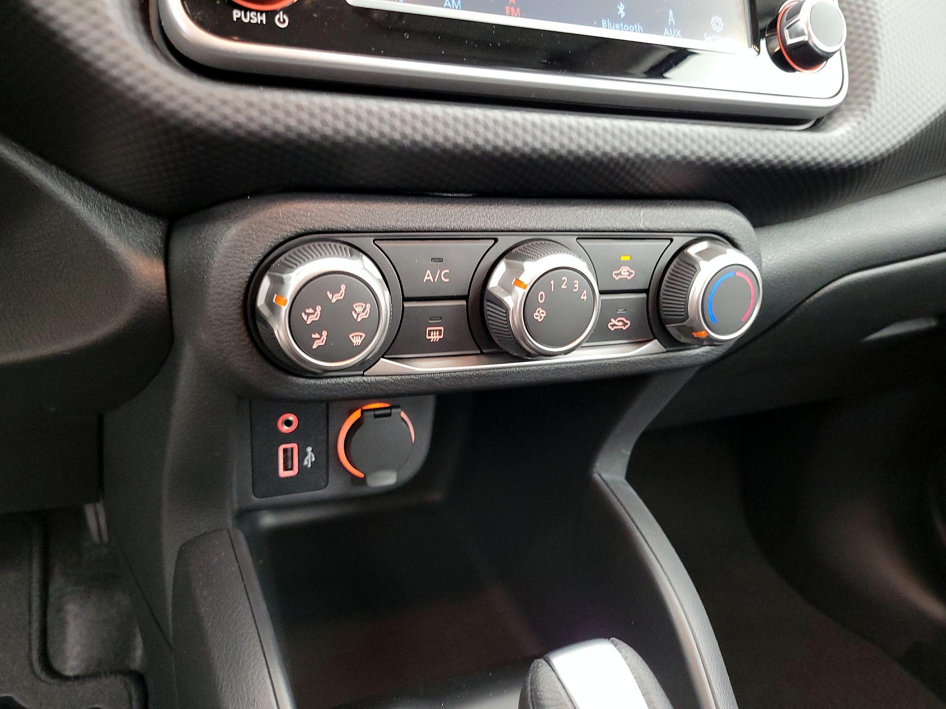 Thumbnail: 2025 Nissan Kicks - 16
