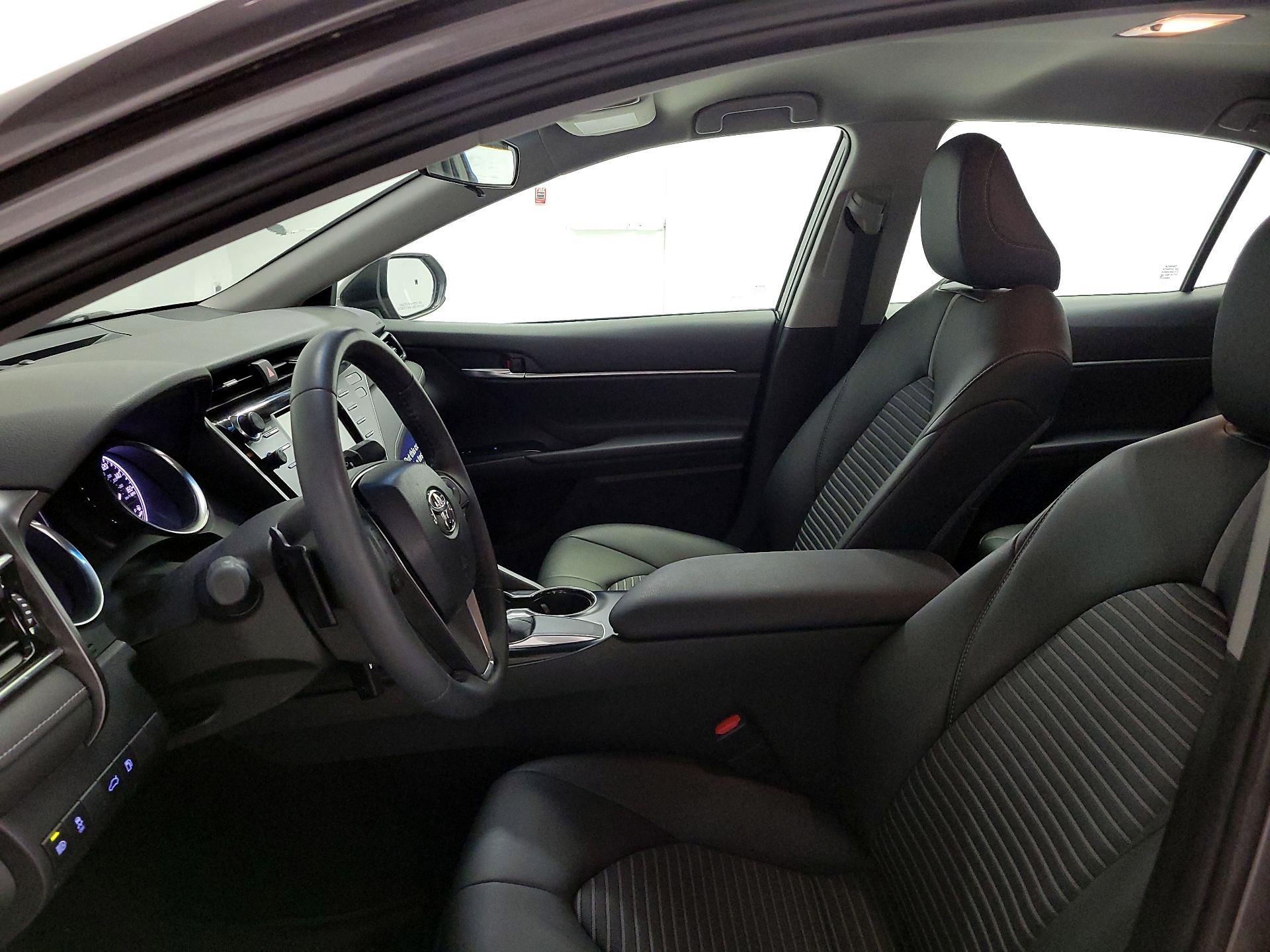 Thumbnail: 2018 Toyota Camry - 11