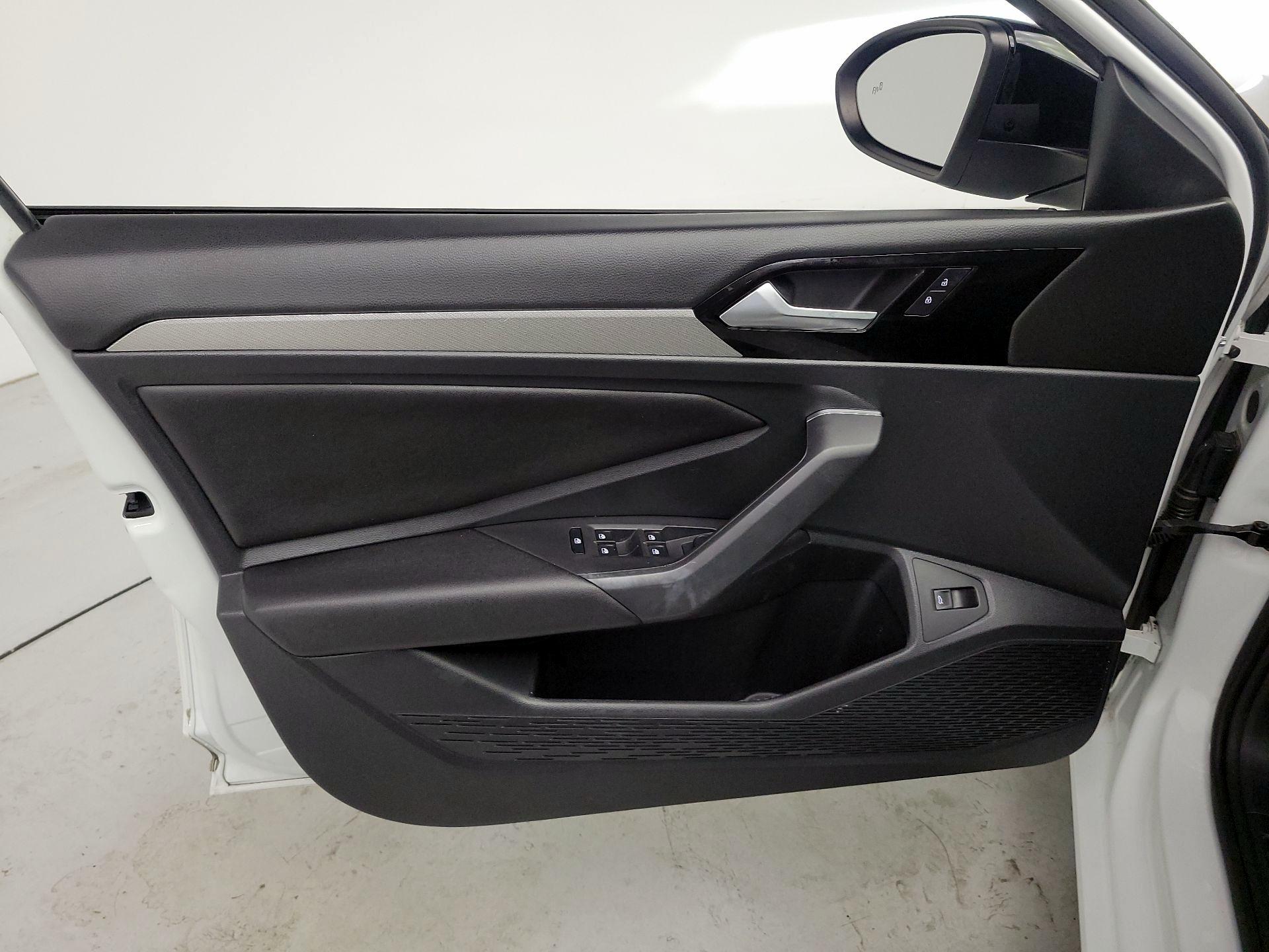 Thumbnail: 2019 Volkswagen Jetta - 12