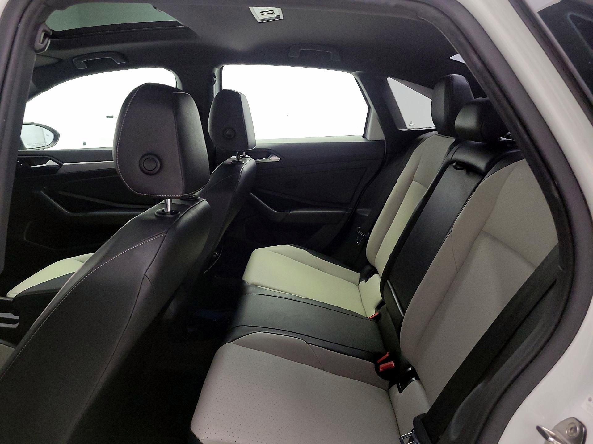 Thumbnail: 2019 Volkswagen Jetta - 20