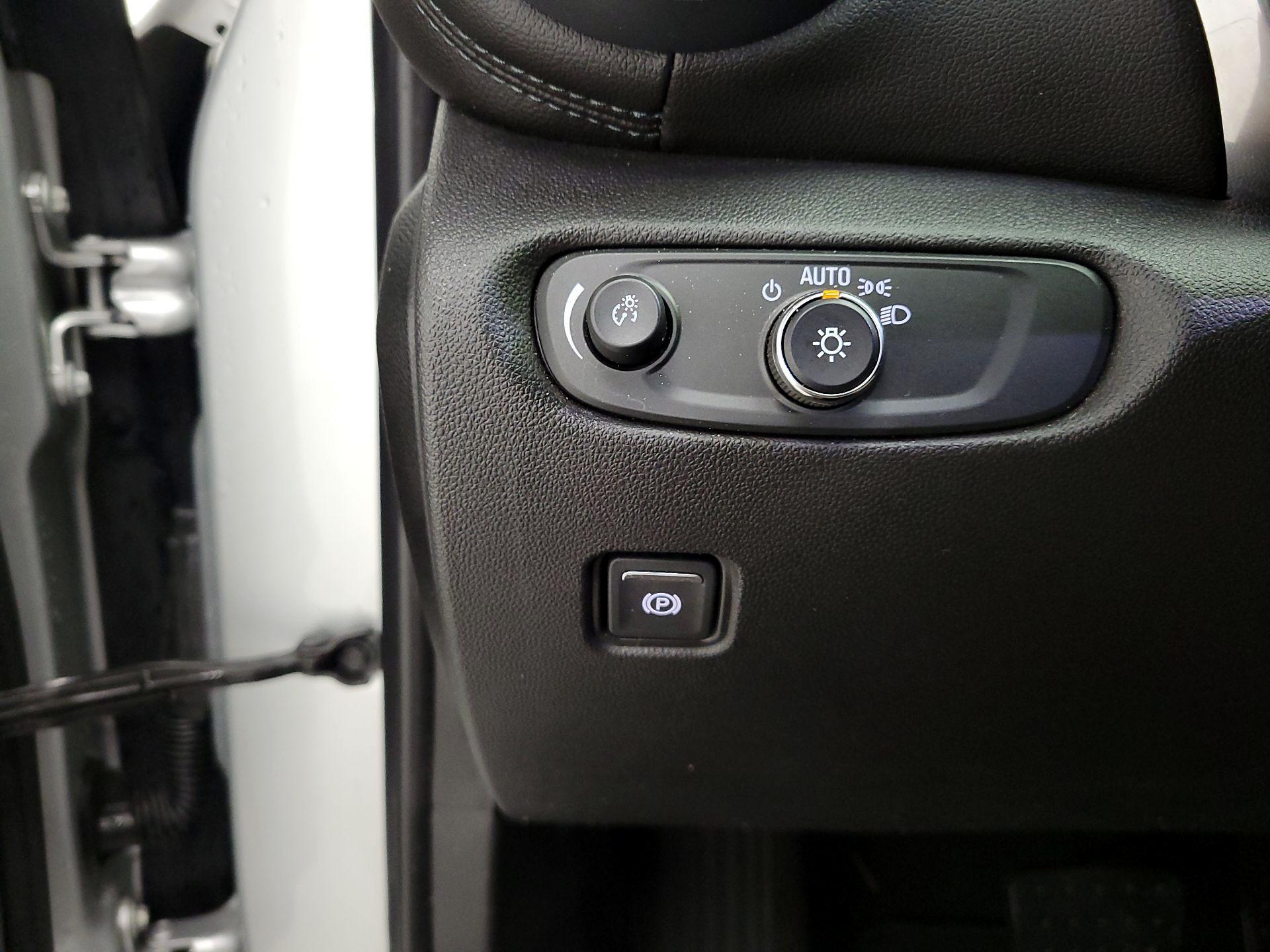 Thumbnail: 2020 Chevrolet Blazer - 13