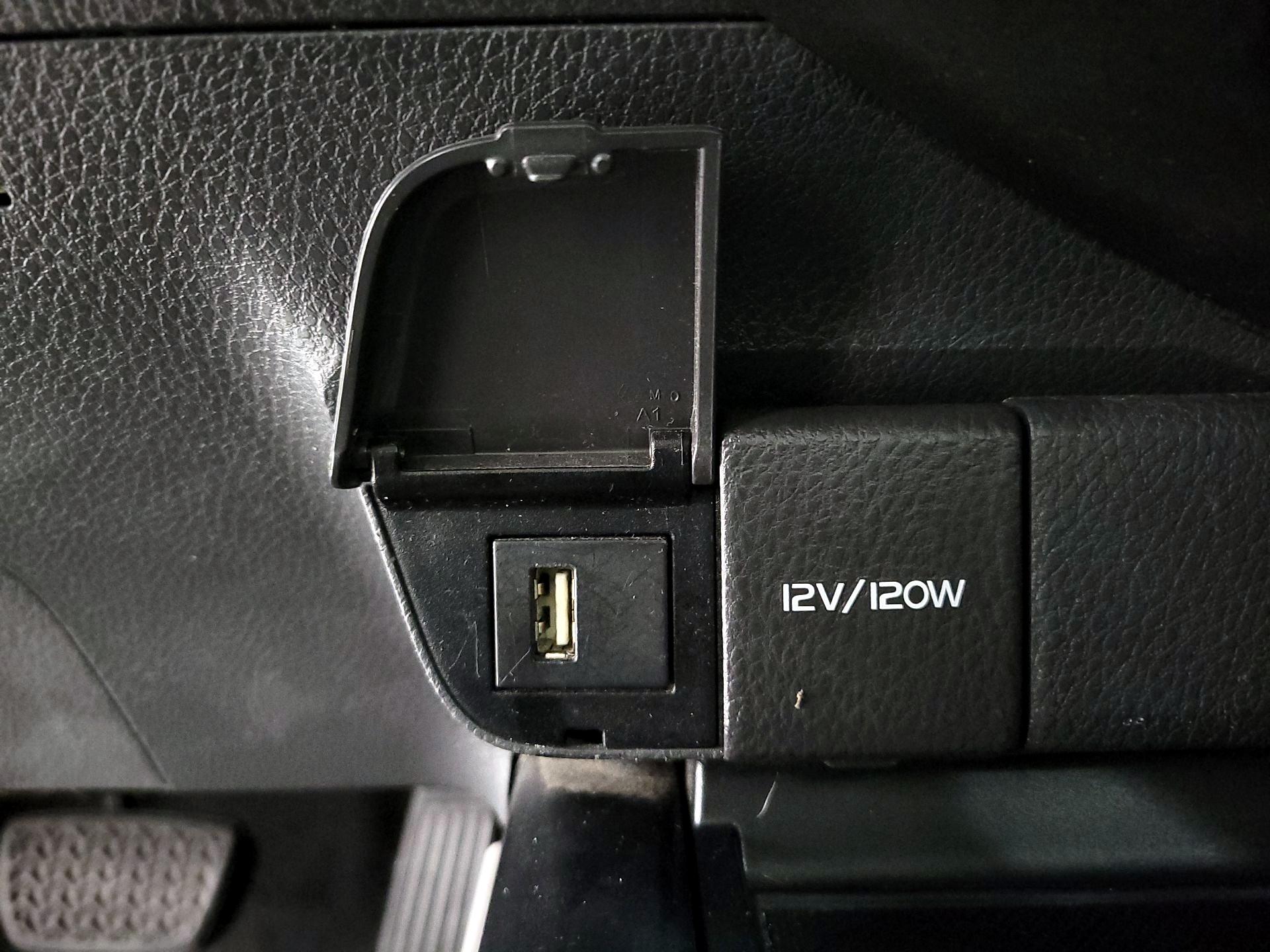 Thumbnail: 2020 Toyota Camry - 18