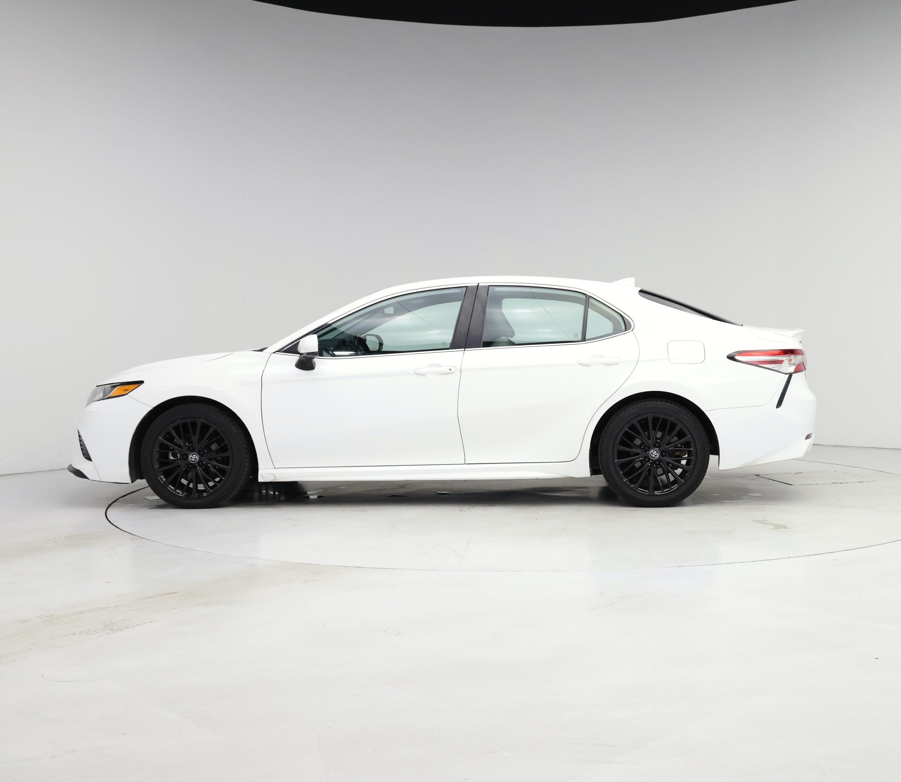 Thumbnail: 2020 Toyota Camry - 3