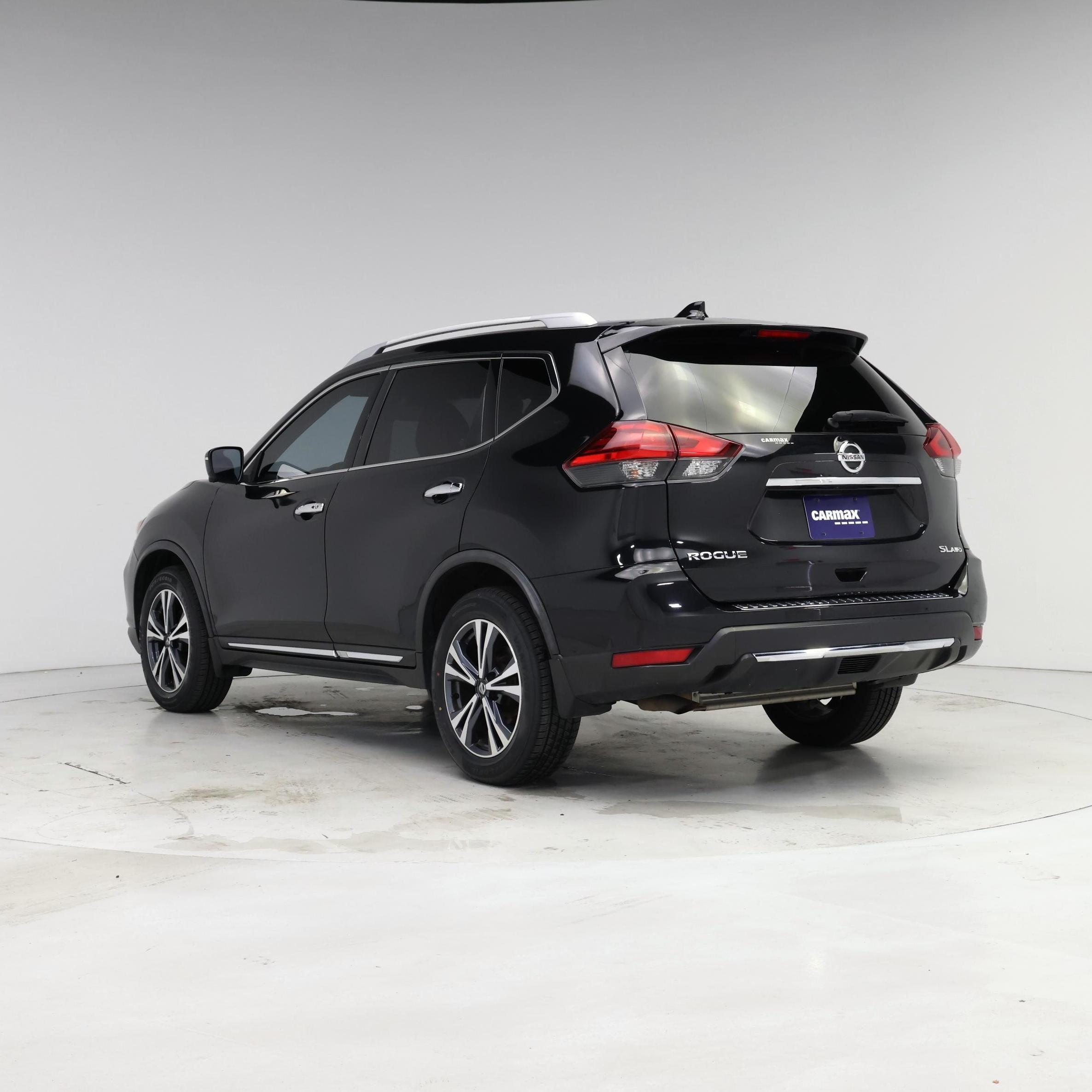 Thumbnail: 2017 Nissan Rogue - 2
