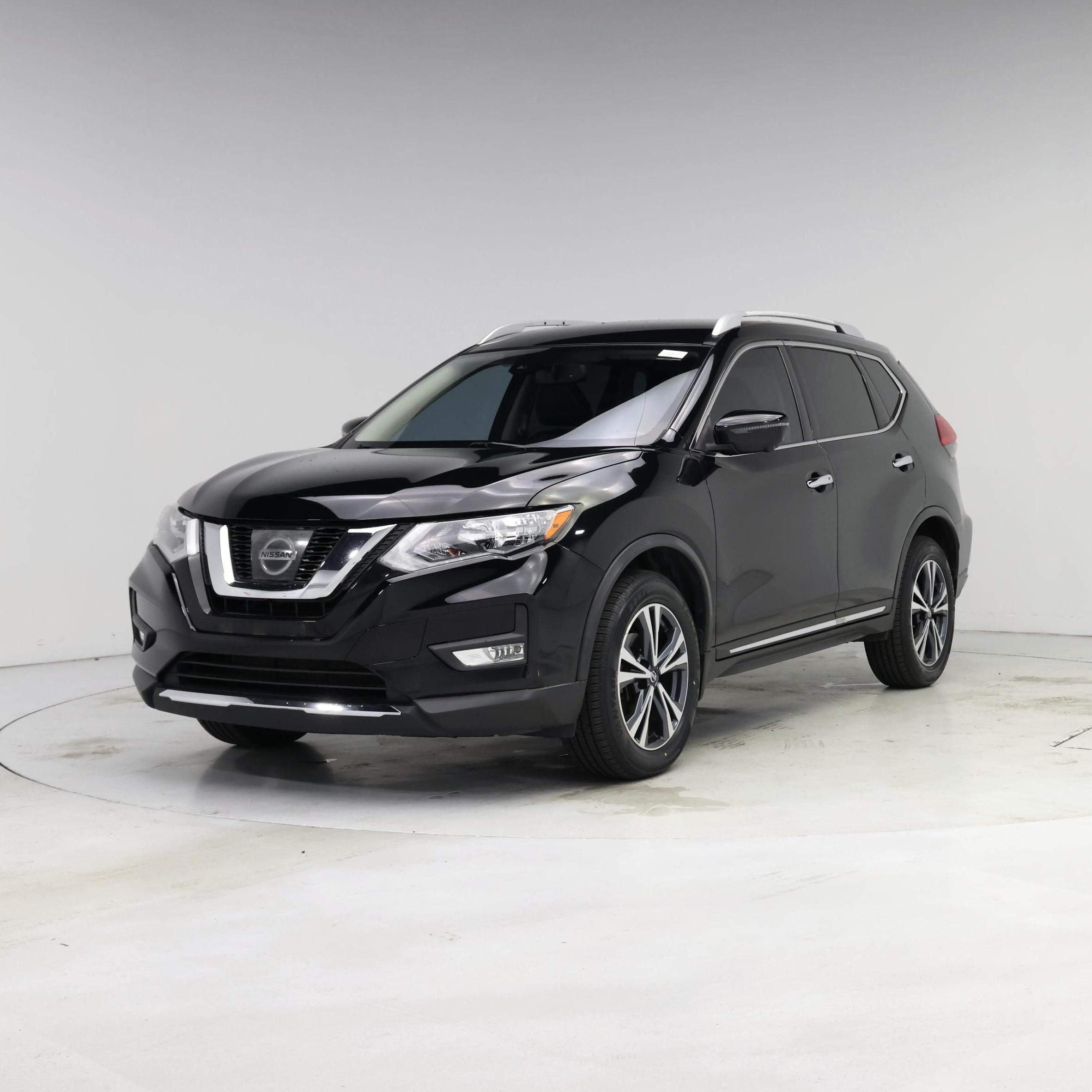 Thumbnail: 2017 Nissan Rogue - 4