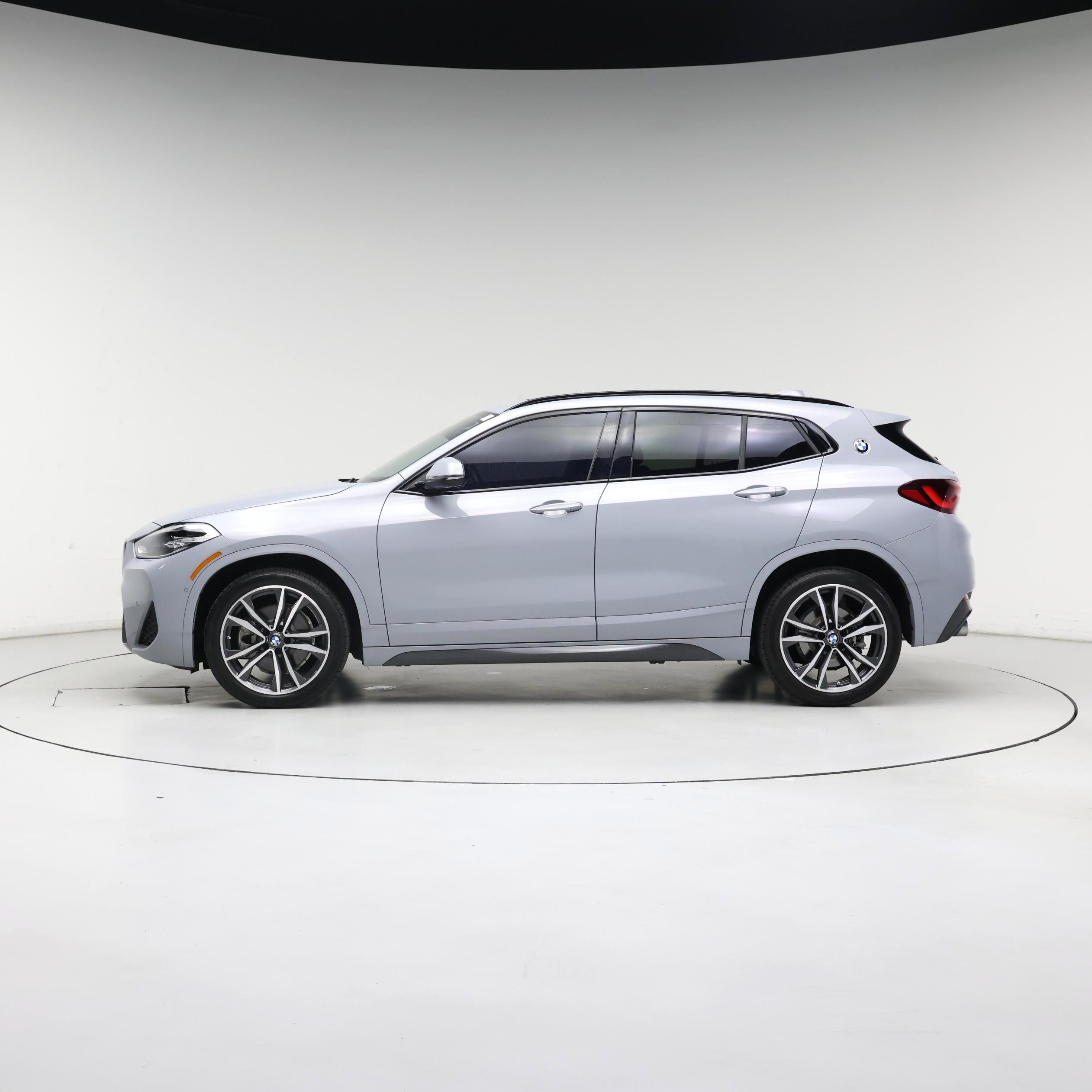 Thumbnail: 2023 BMW X2 - 3