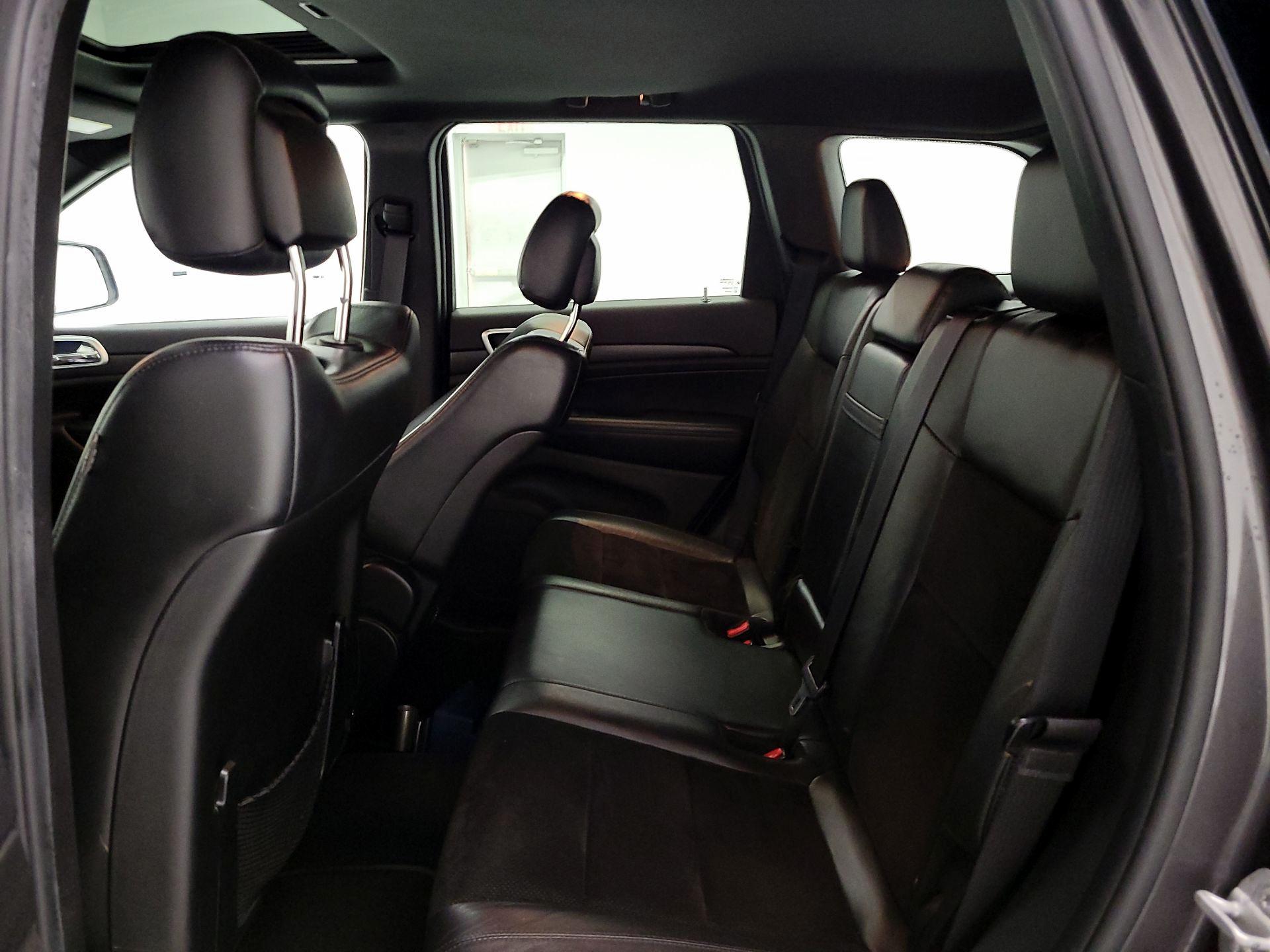 Thumbnail: 2015 Jeep Grand Cherokee - 20