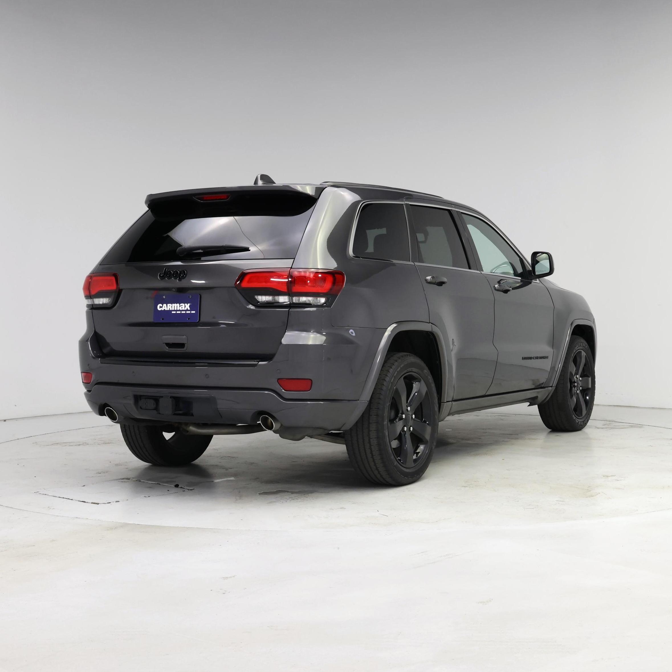 Thumbnail: 2015 Jeep Grand Cherokee - 8