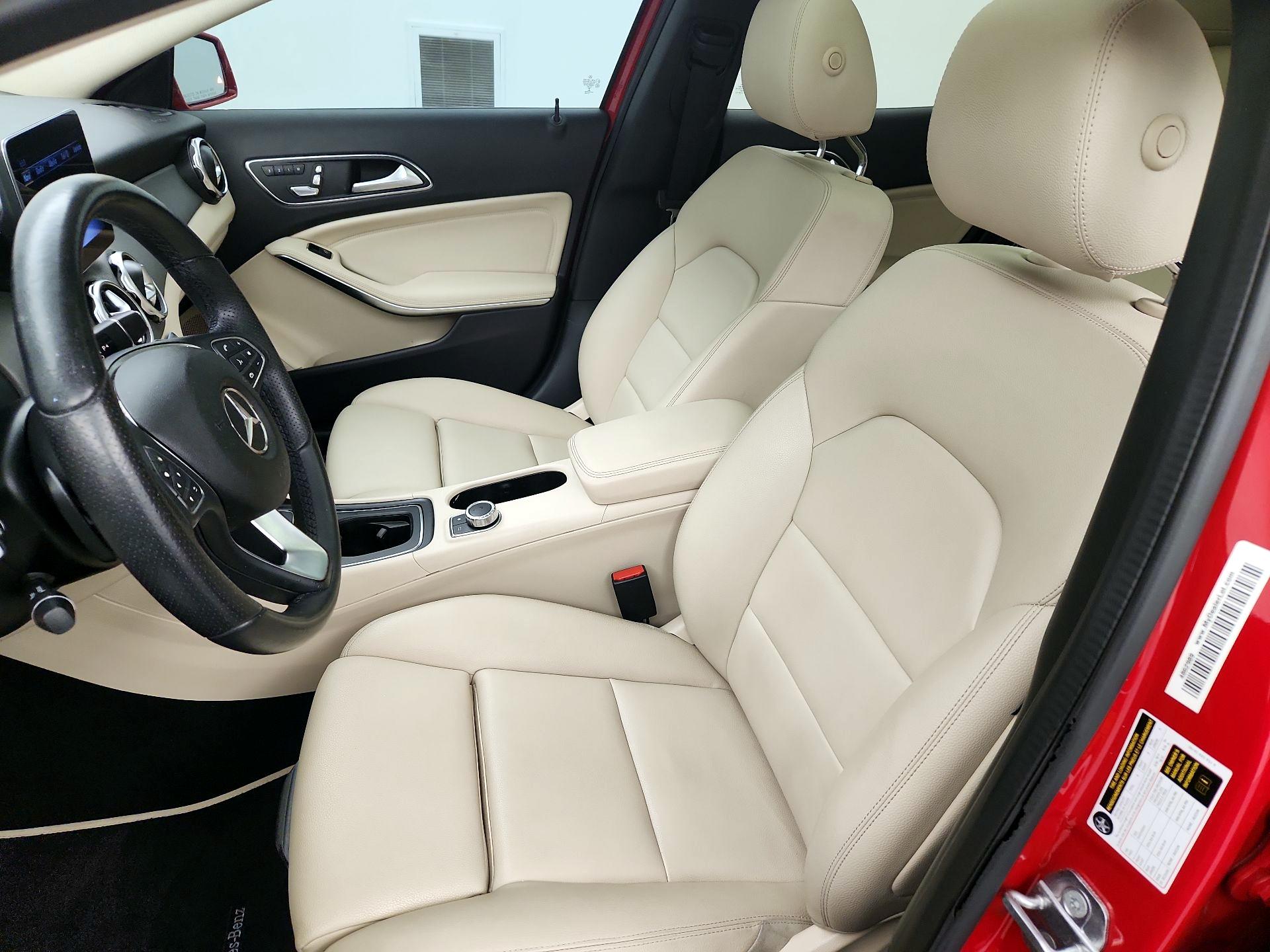 Thumbnail: 2018 Mercedes-Benz GLA - 11