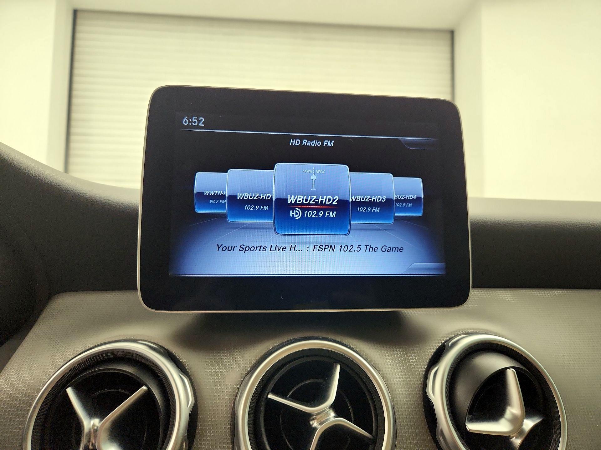 Thumbnail: 2018 Mercedes-Benz GLA - 15