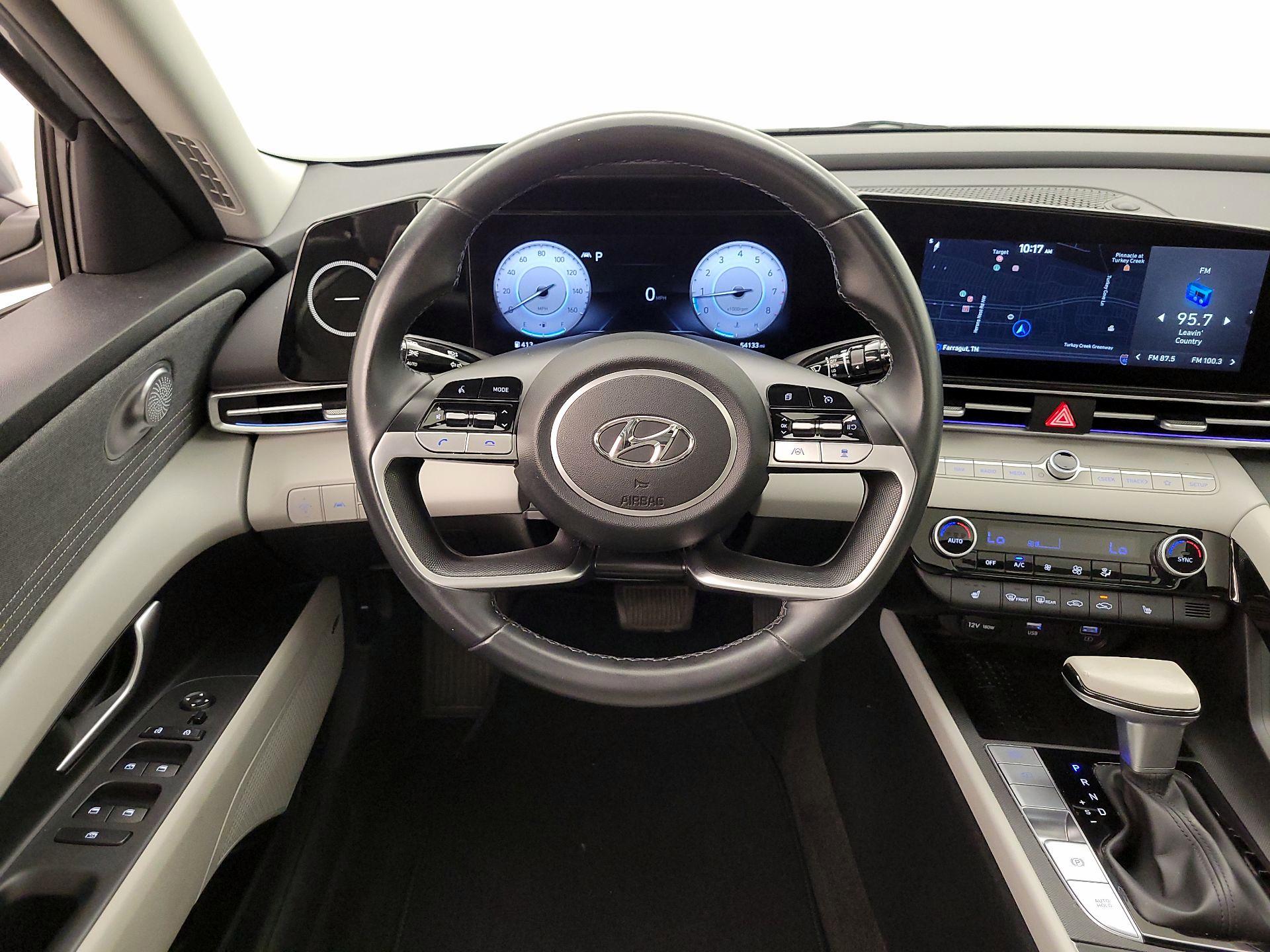 Thumbnail: 2022 Hyundai Elantra - 10