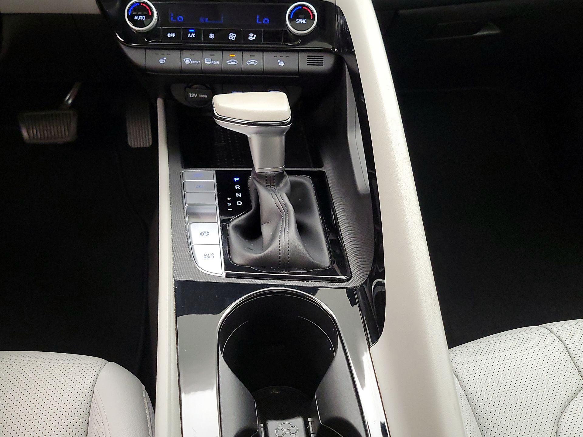 Thumbnail: 2022 Hyundai Elantra - 18