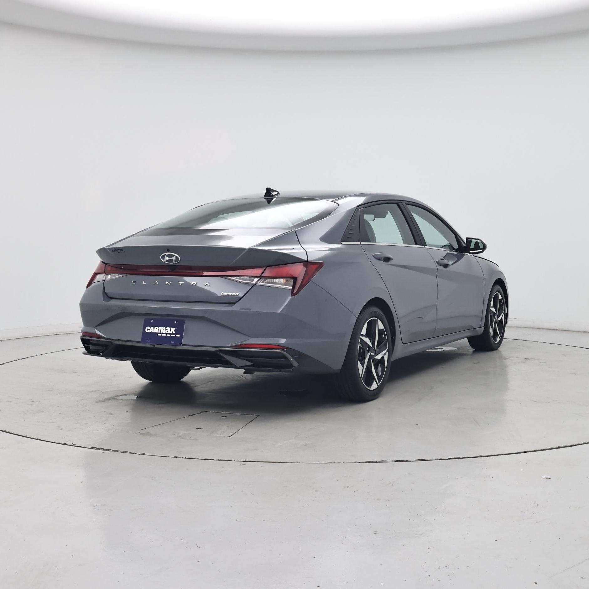 Thumbnail: 2022 Hyundai Elantra - 8