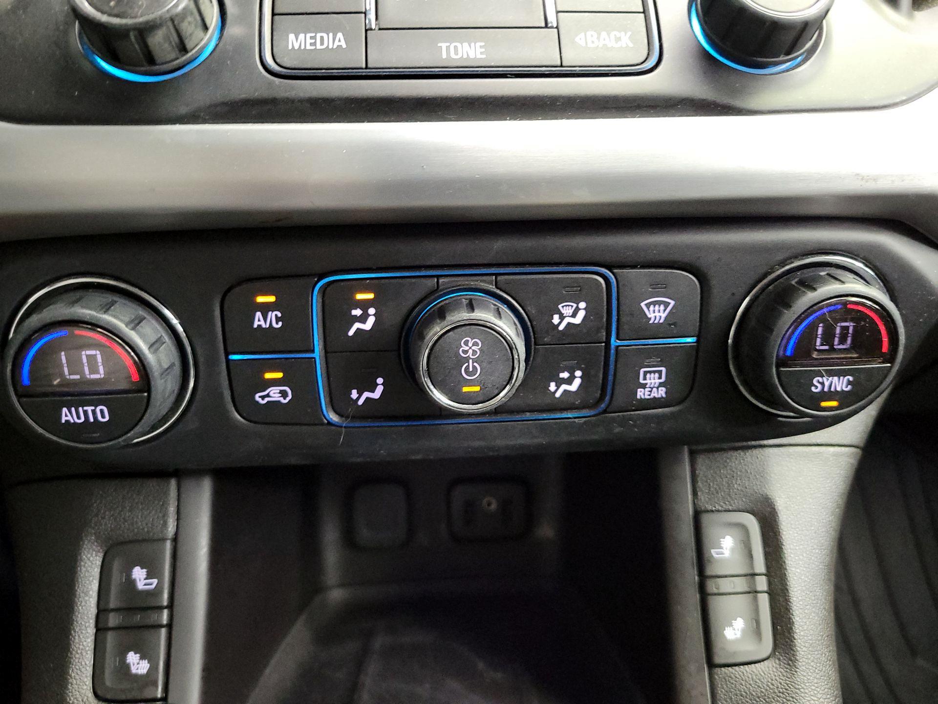 Thumbnail: 2019 GMC Acadia - 17