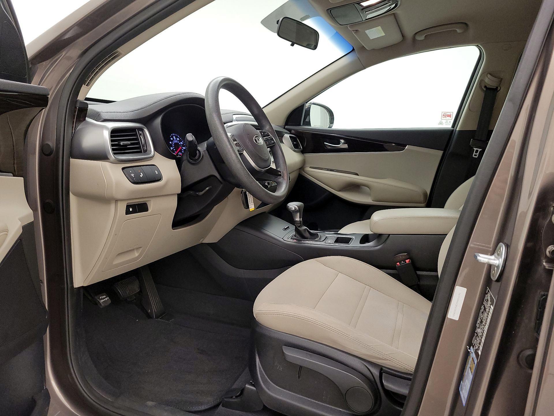 Thumbnail: 2019 Kia Sorento - 11