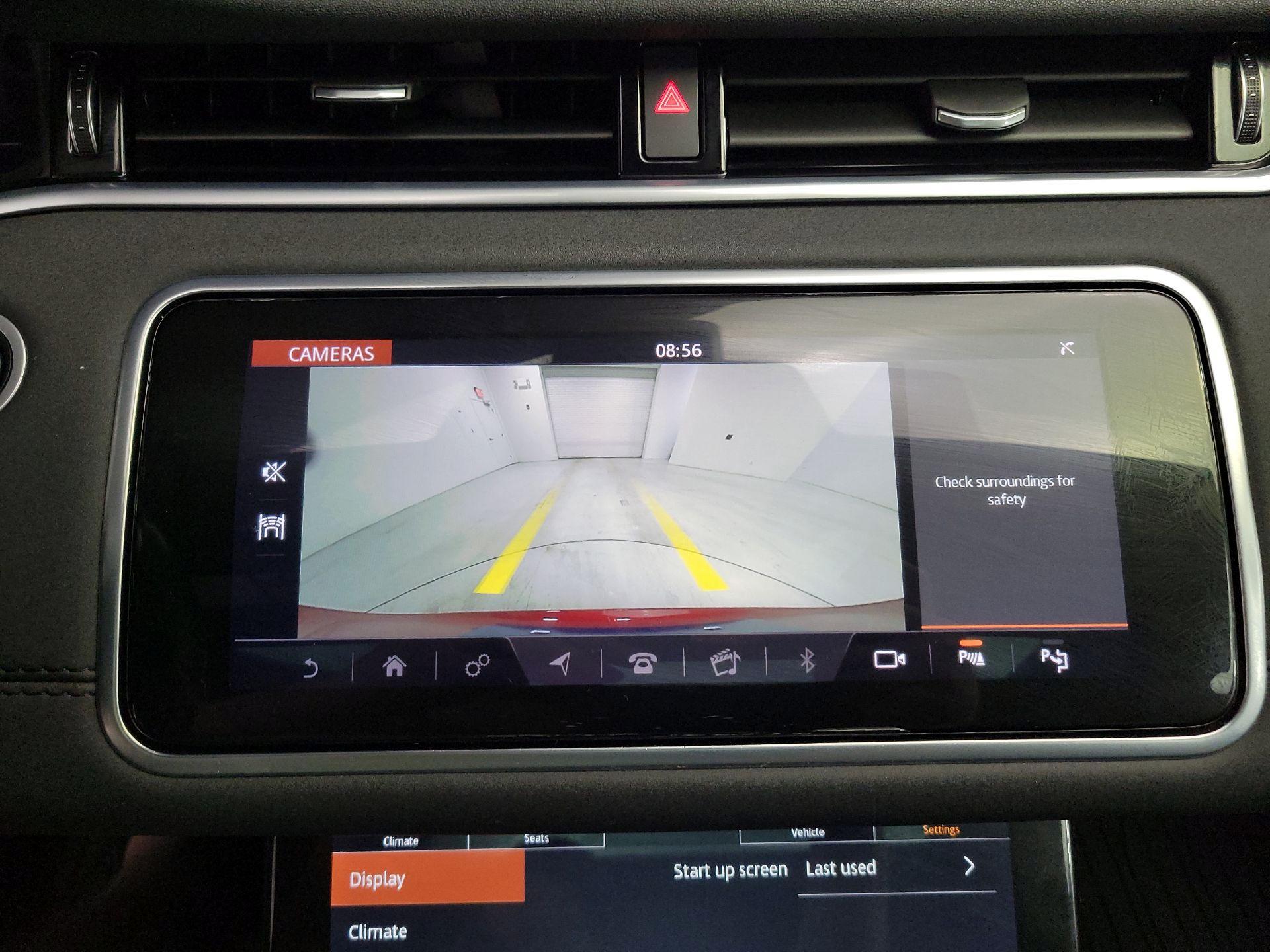 Thumbnail: 2020 Land Rover Range Rover Evoque - 15