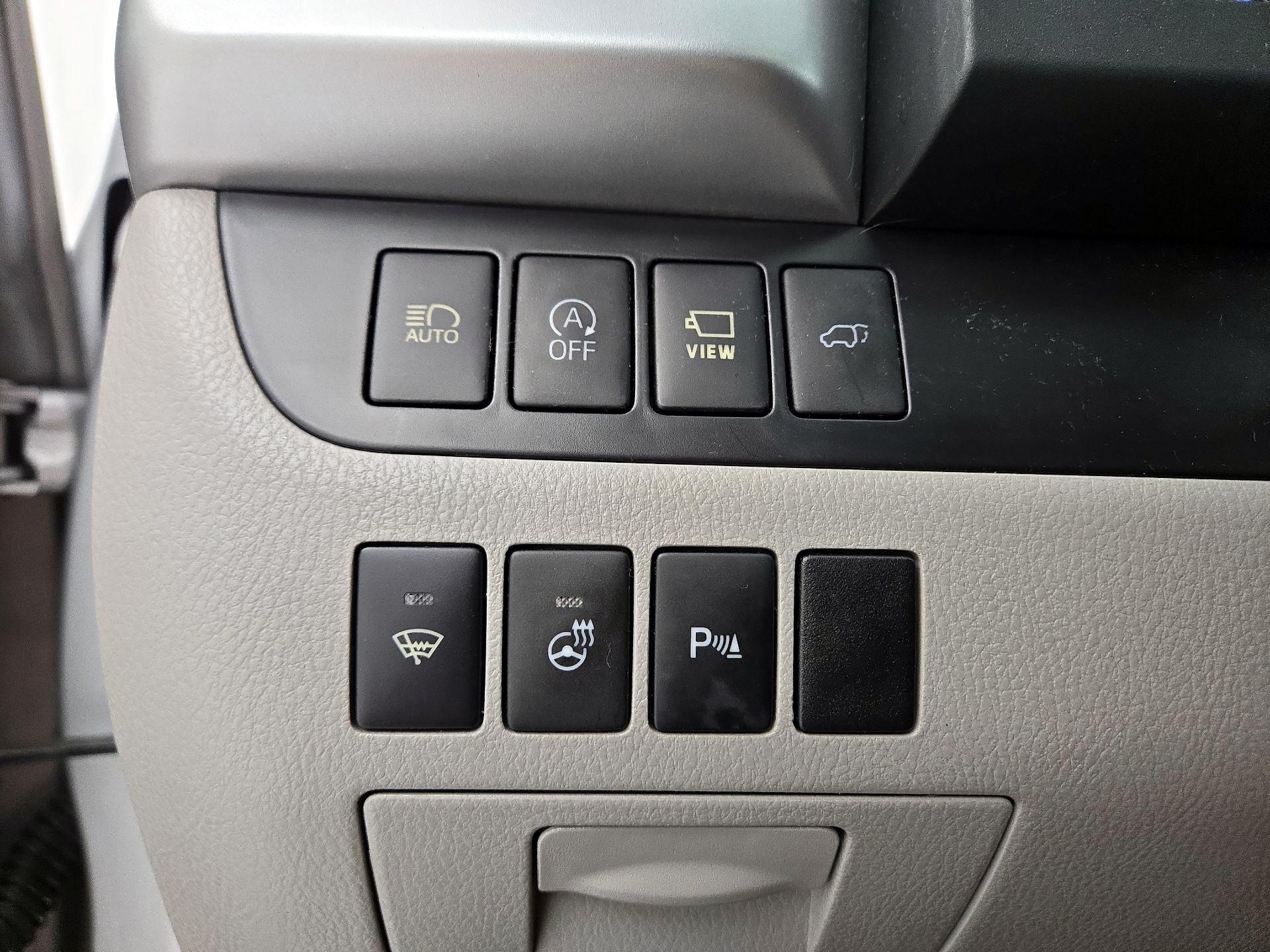 Thumbnail: 2018 Toyota Highlander - 13