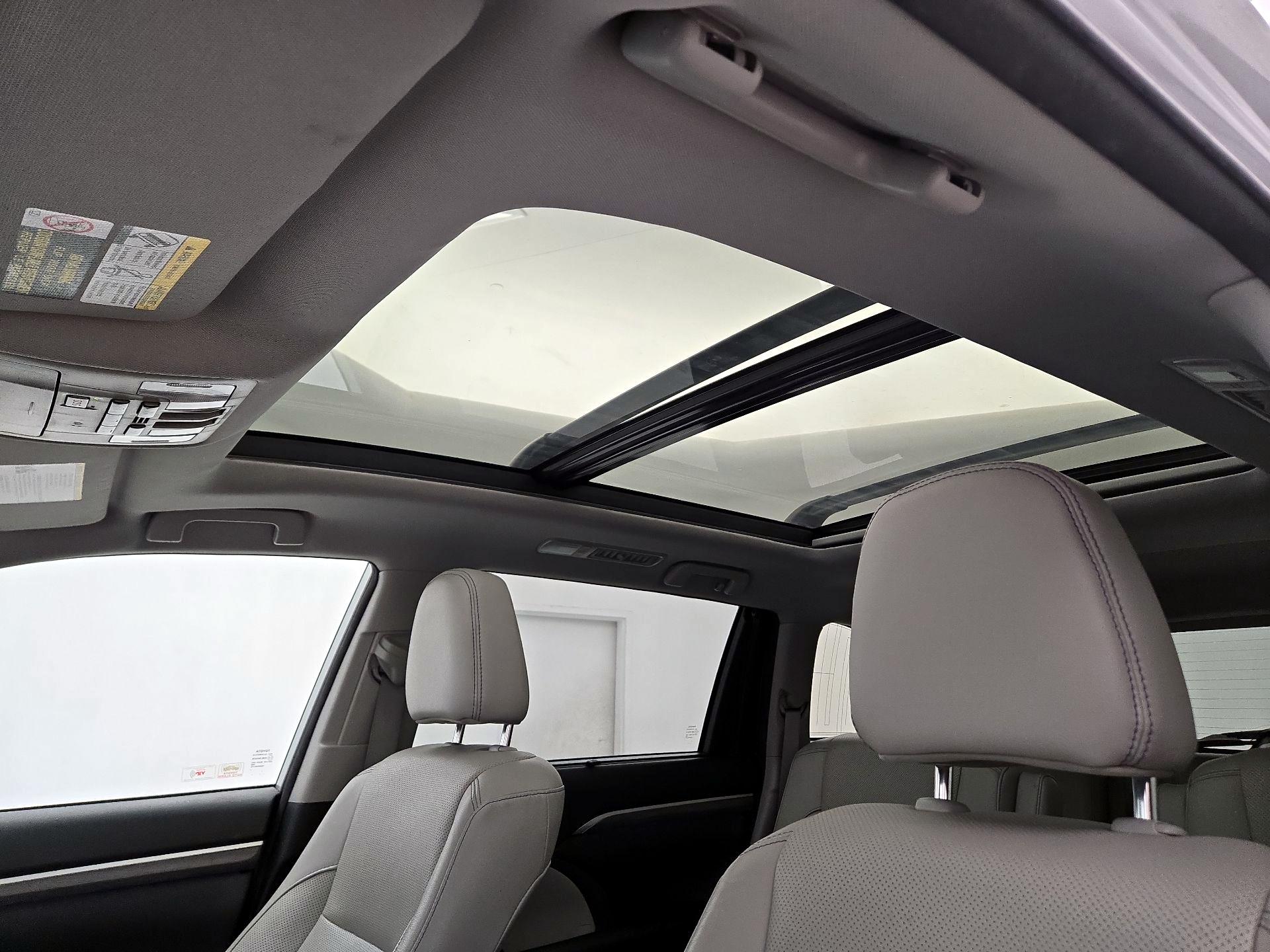 Thumbnail: 2018 Toyota Highlander - 19