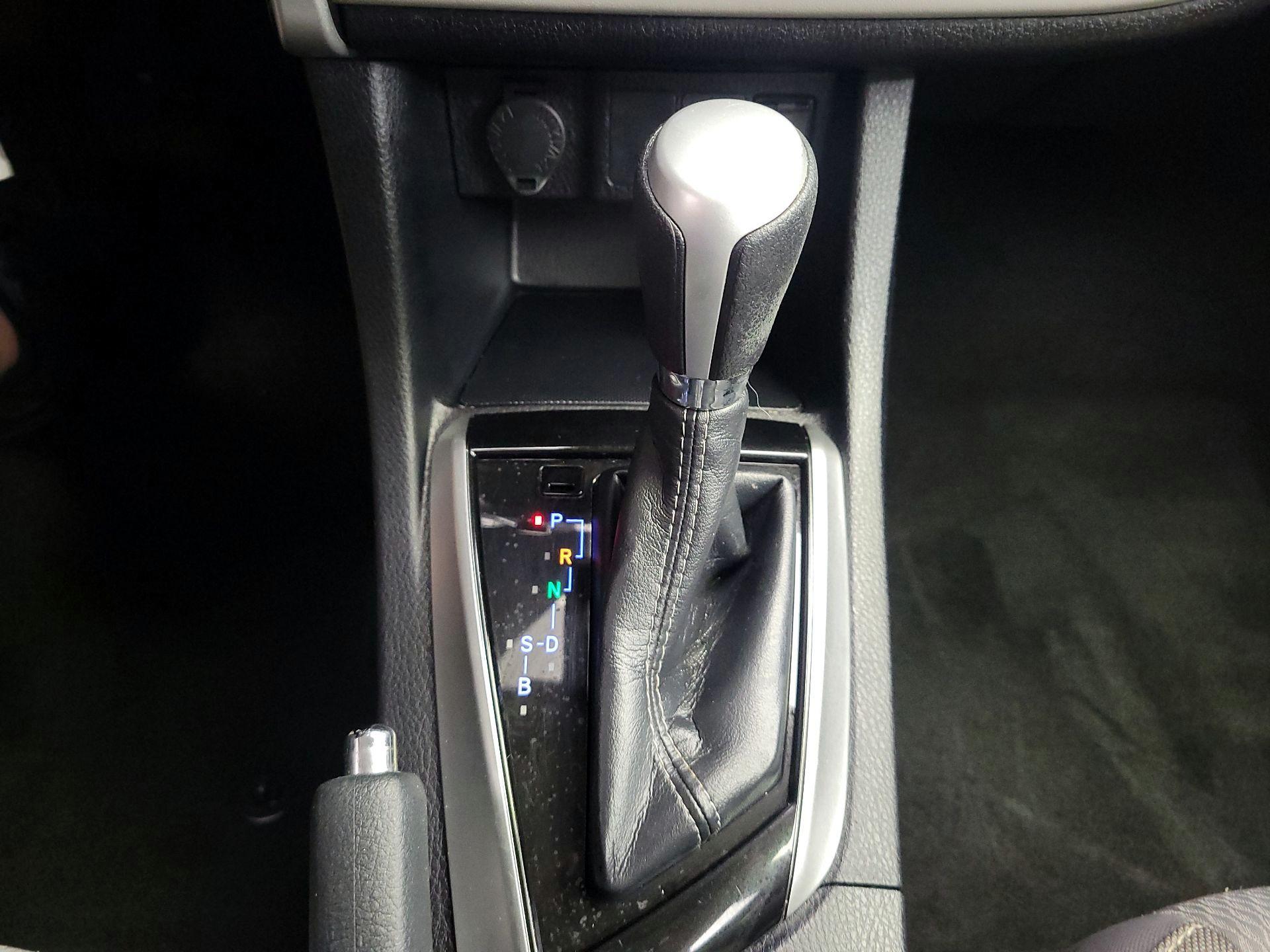 Thumbnail: 2019 Toyota Corolla - 17