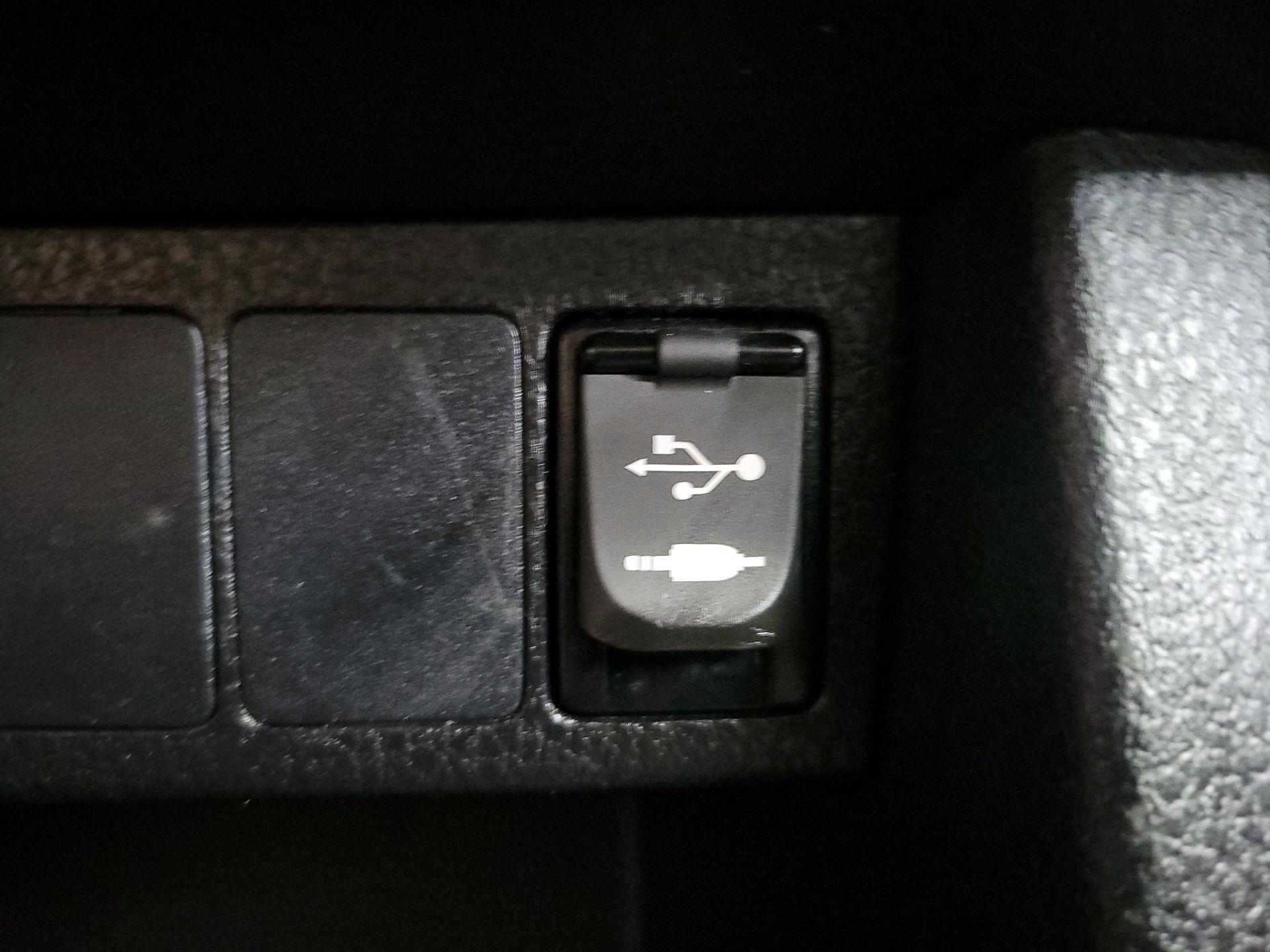 Thumbnail: 2019 Toyota Corolla - 18