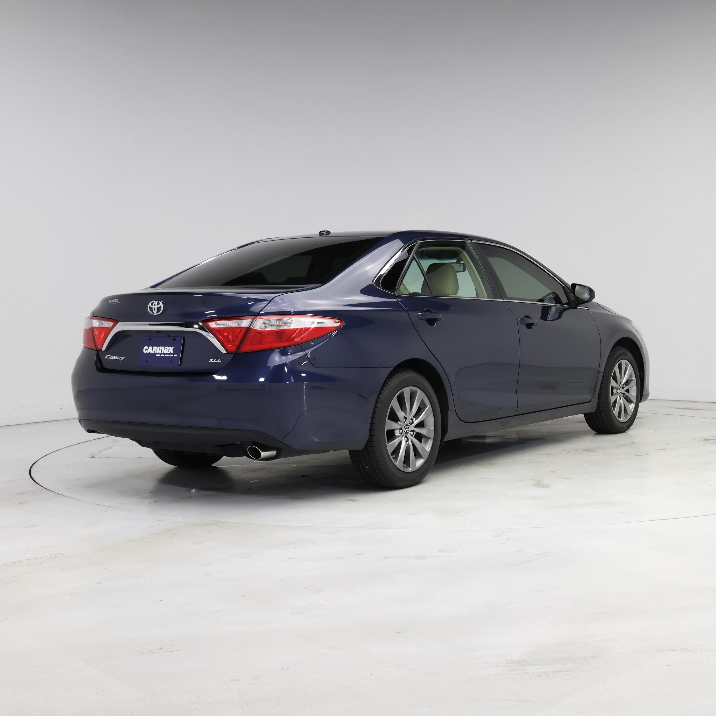Thumbnail: 2017 Toyota Camry - 8