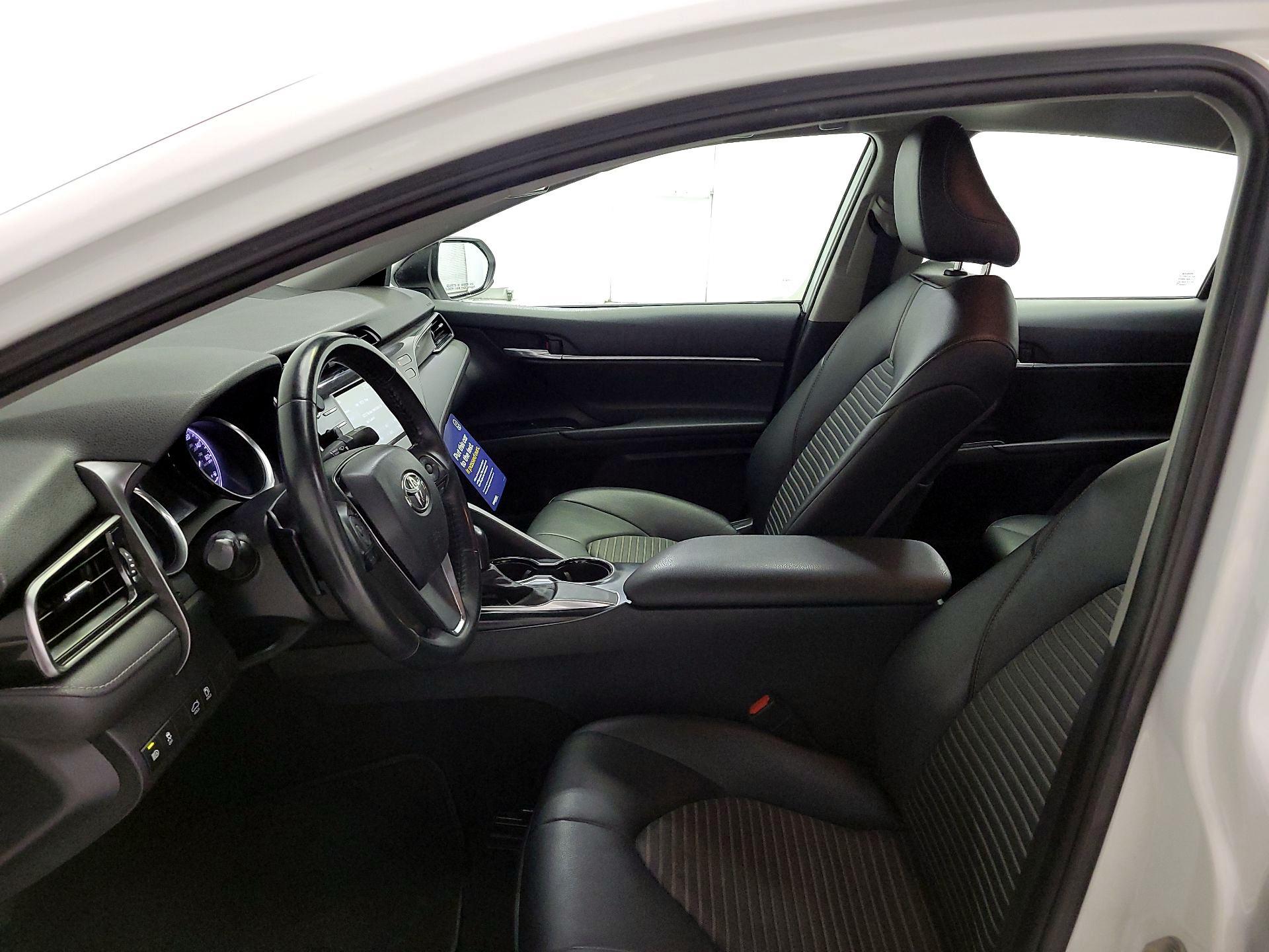 Thumbnail: 2020 Toyota Camry - 11