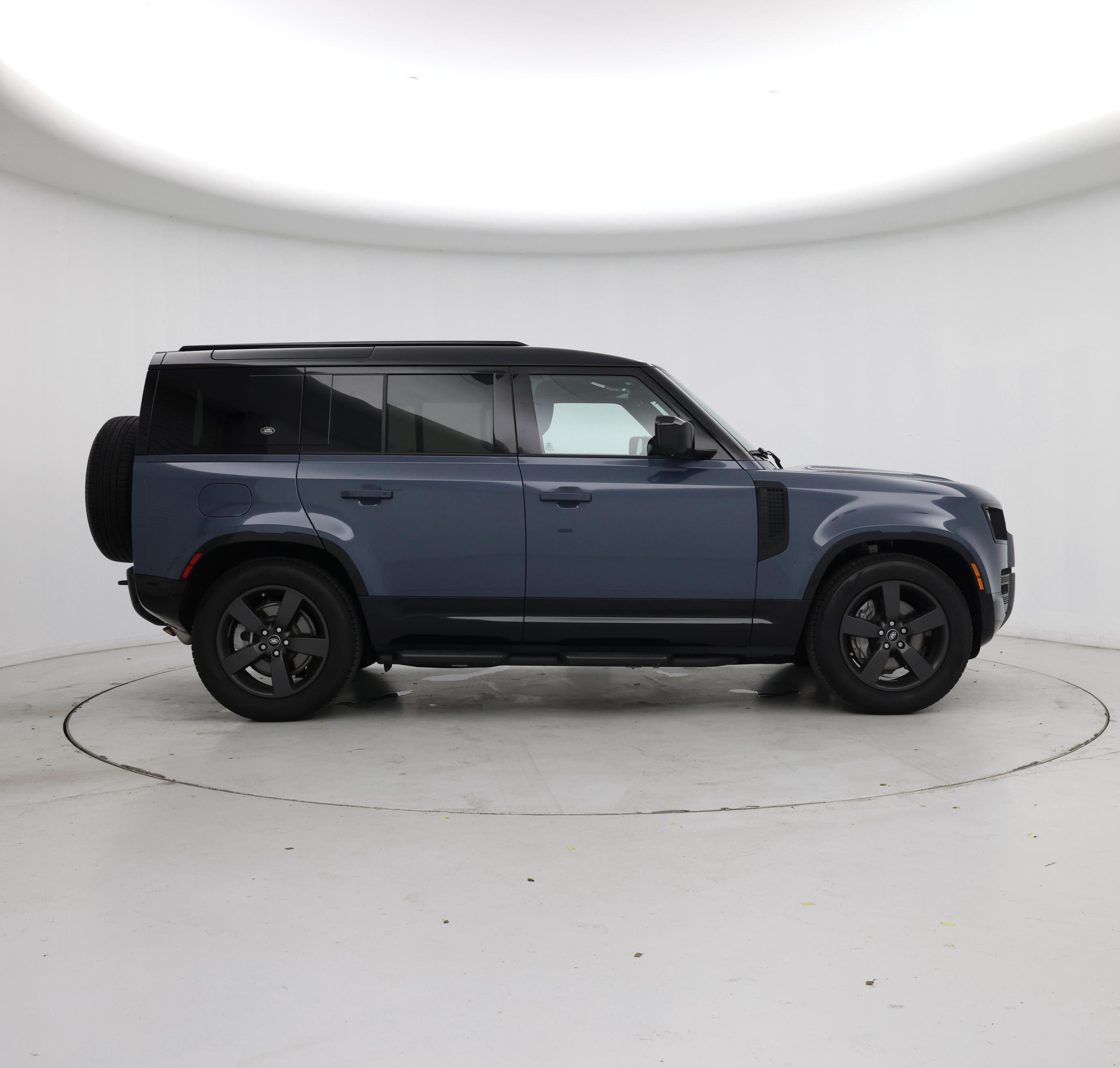 Thumbnail: 2024 Land Rover Defender - 7