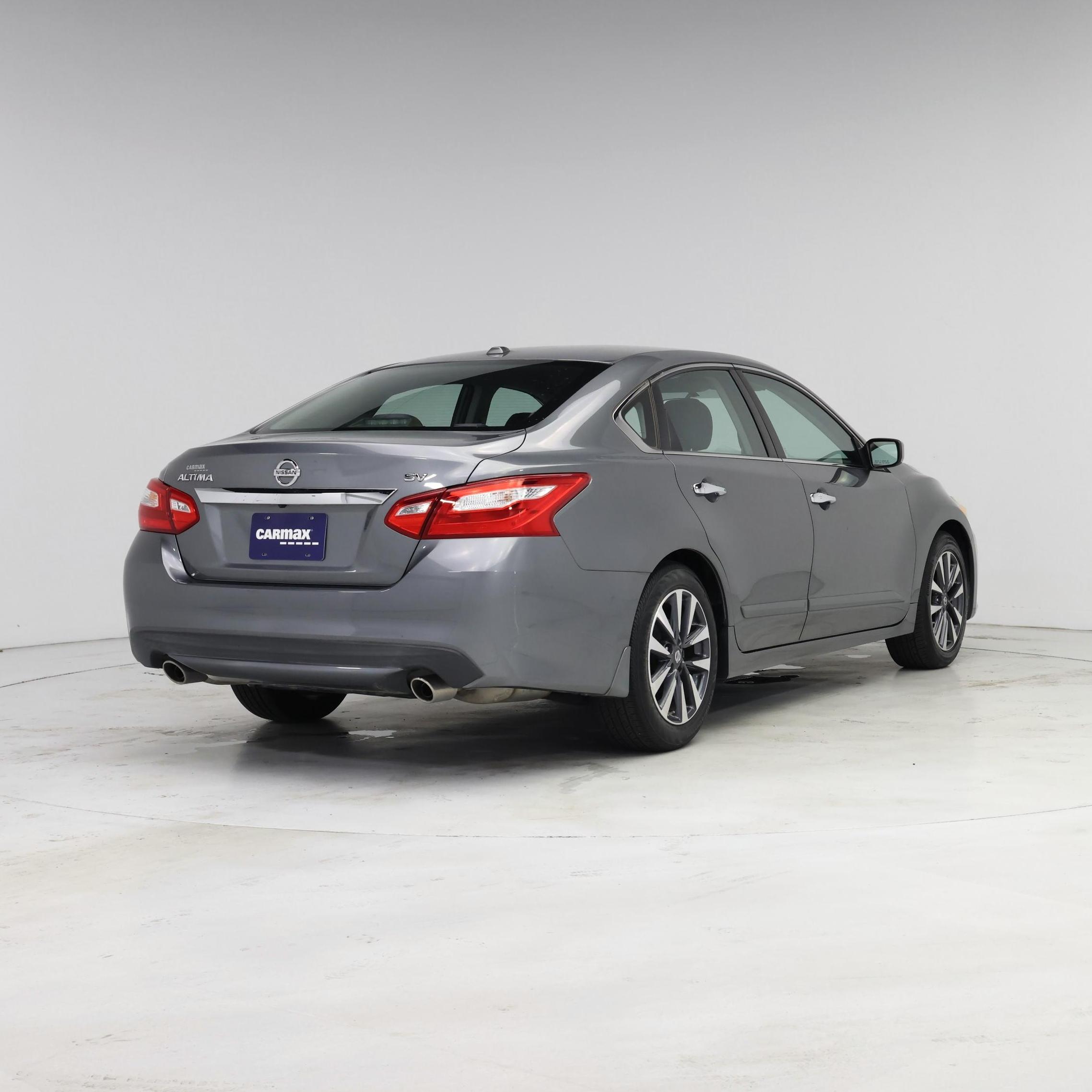 Thumbnail: 2016 Nissan Altima - 8