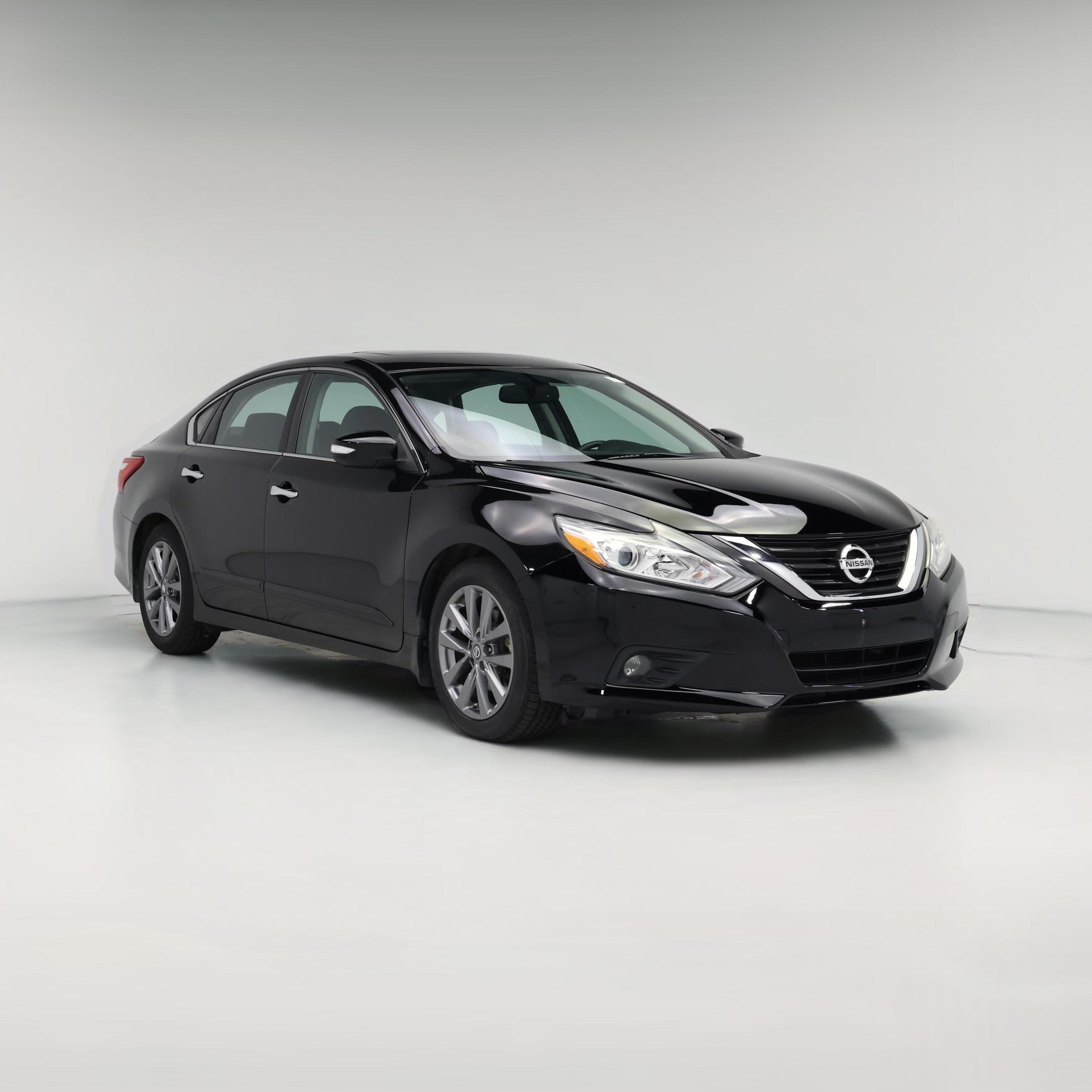 Thumbnail: 2017 Nissan Altima - 1